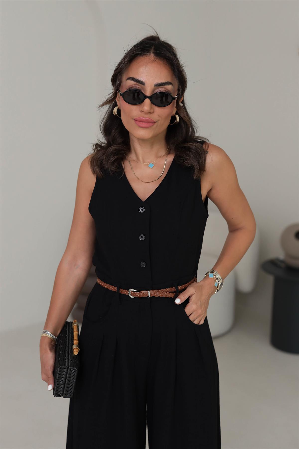 0022 Sıfır Kol Kemerli Keten Tulum SİYAH