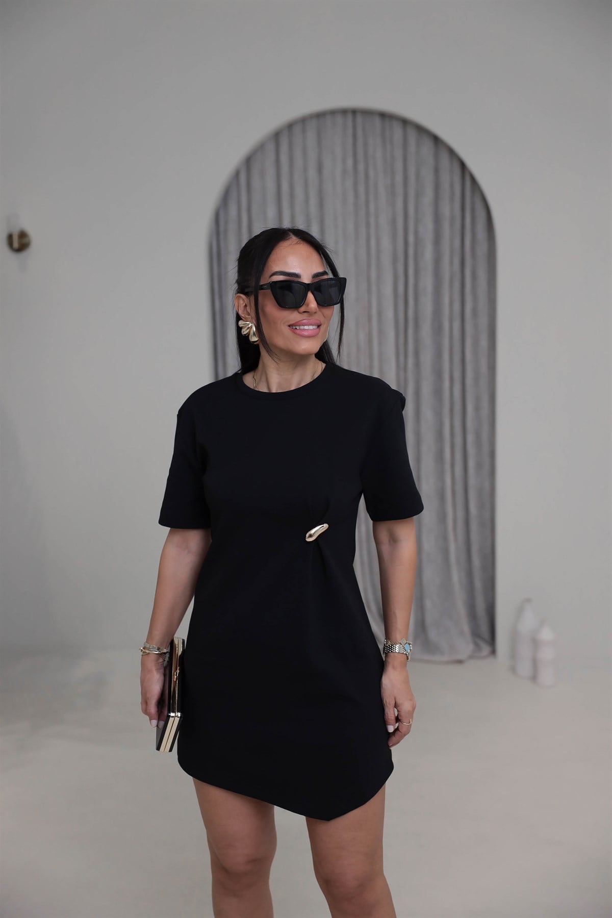 1573 Aksesuar Detaylı Mini Elbise SİYAH