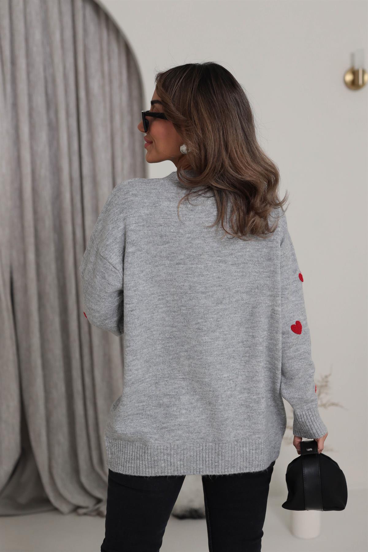 4380 Kalp Detaylı Kazak