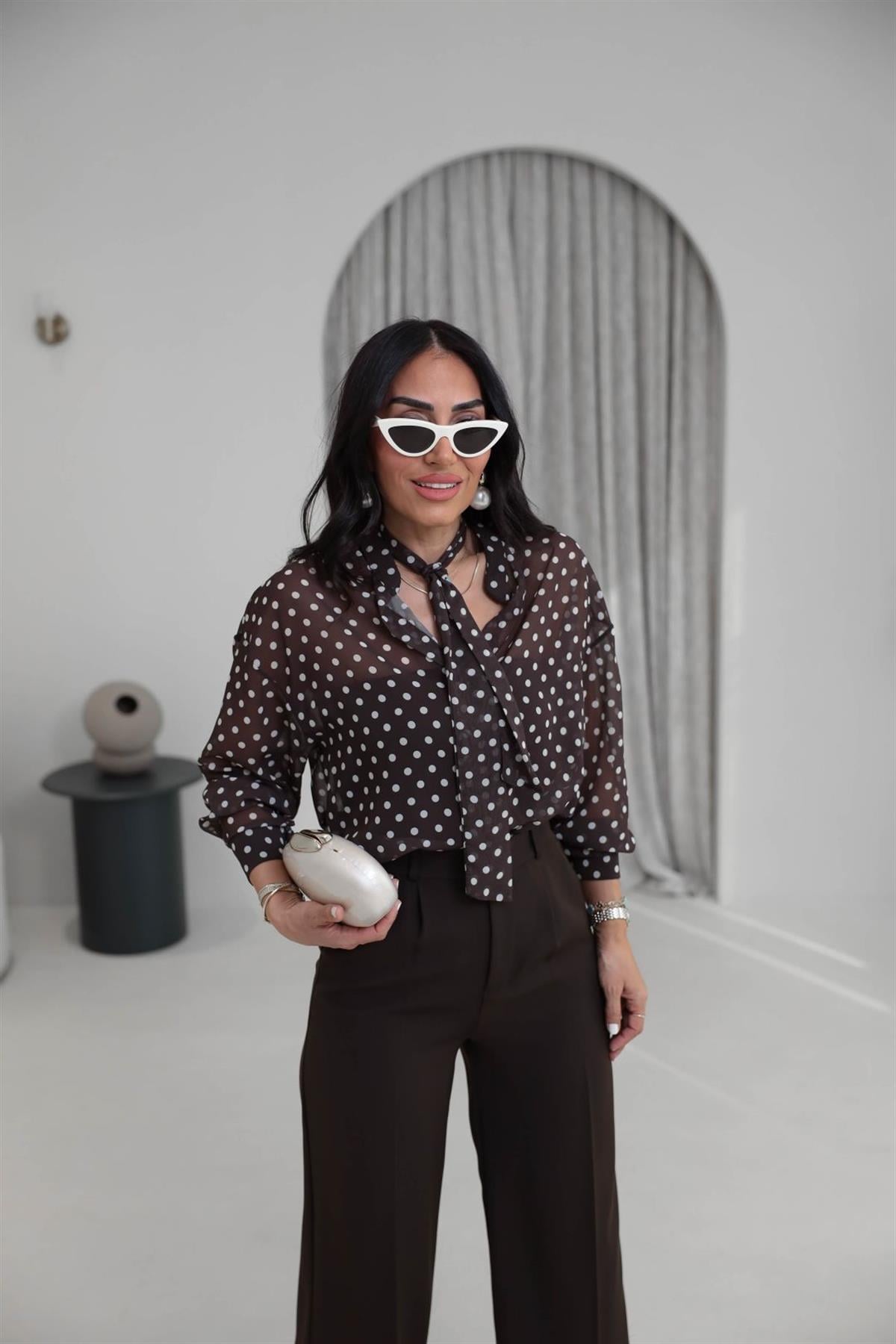 4130 Fular Detay Puantiyeli Şifon Gömlek KAHVE