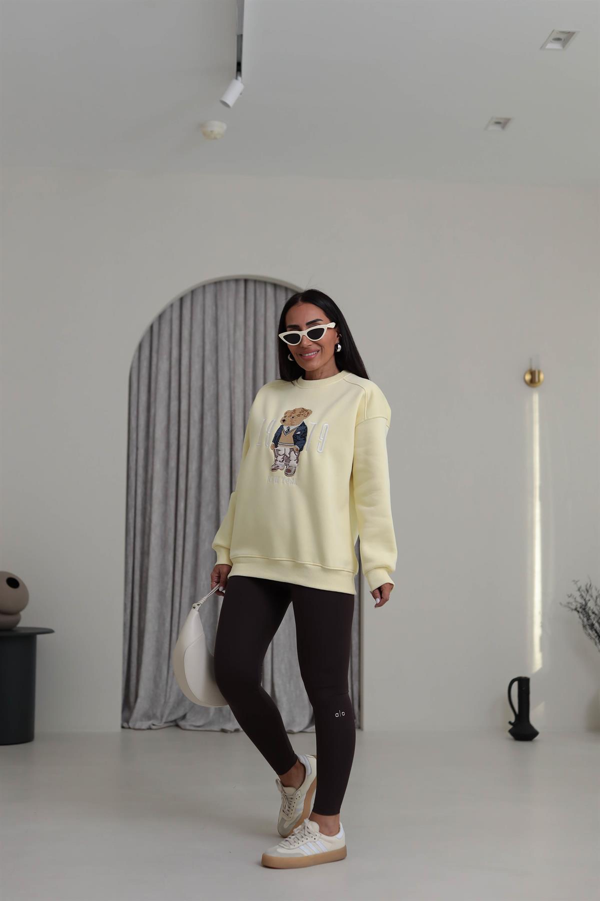 0417 Bisiklet Yaka Şardonlu Teddy Baskılı Sweatshirt SARI