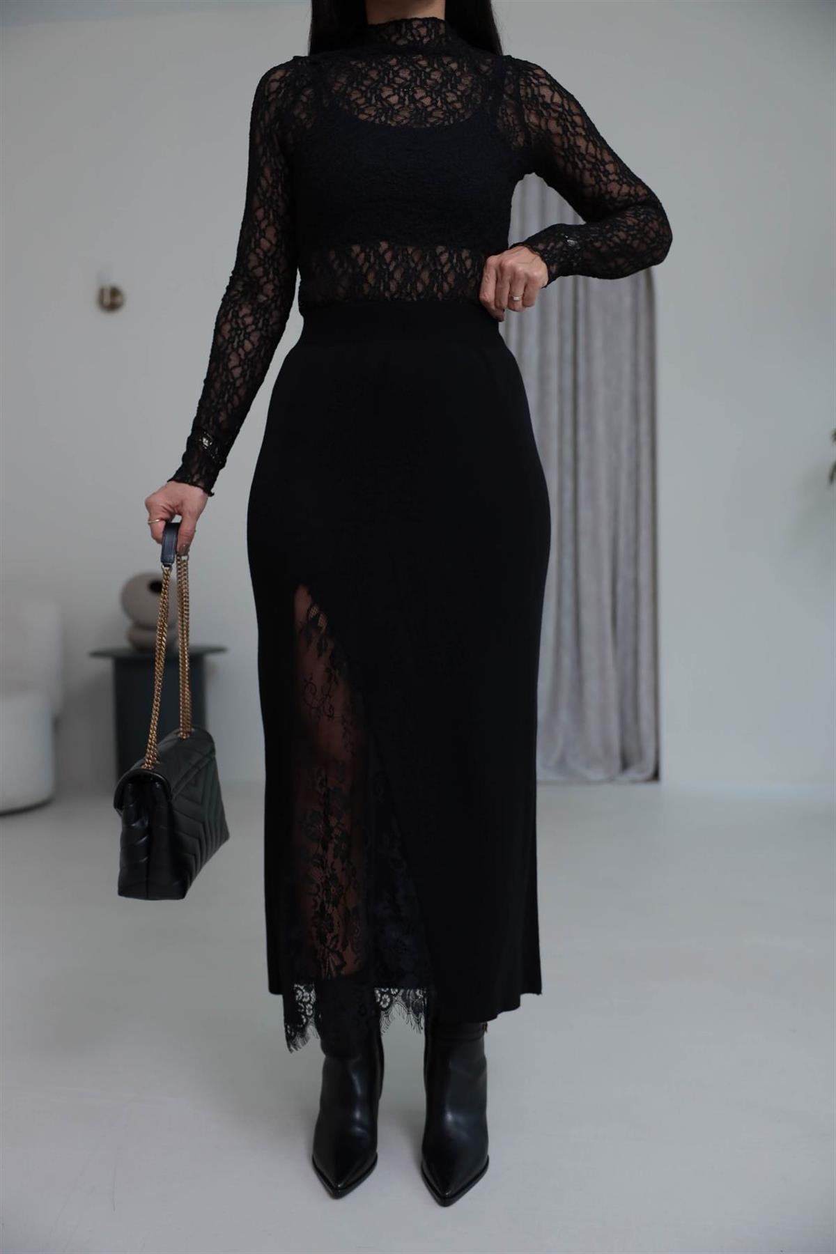 0144 Dantel Yırtmaçlı Triko Etek SİYAH