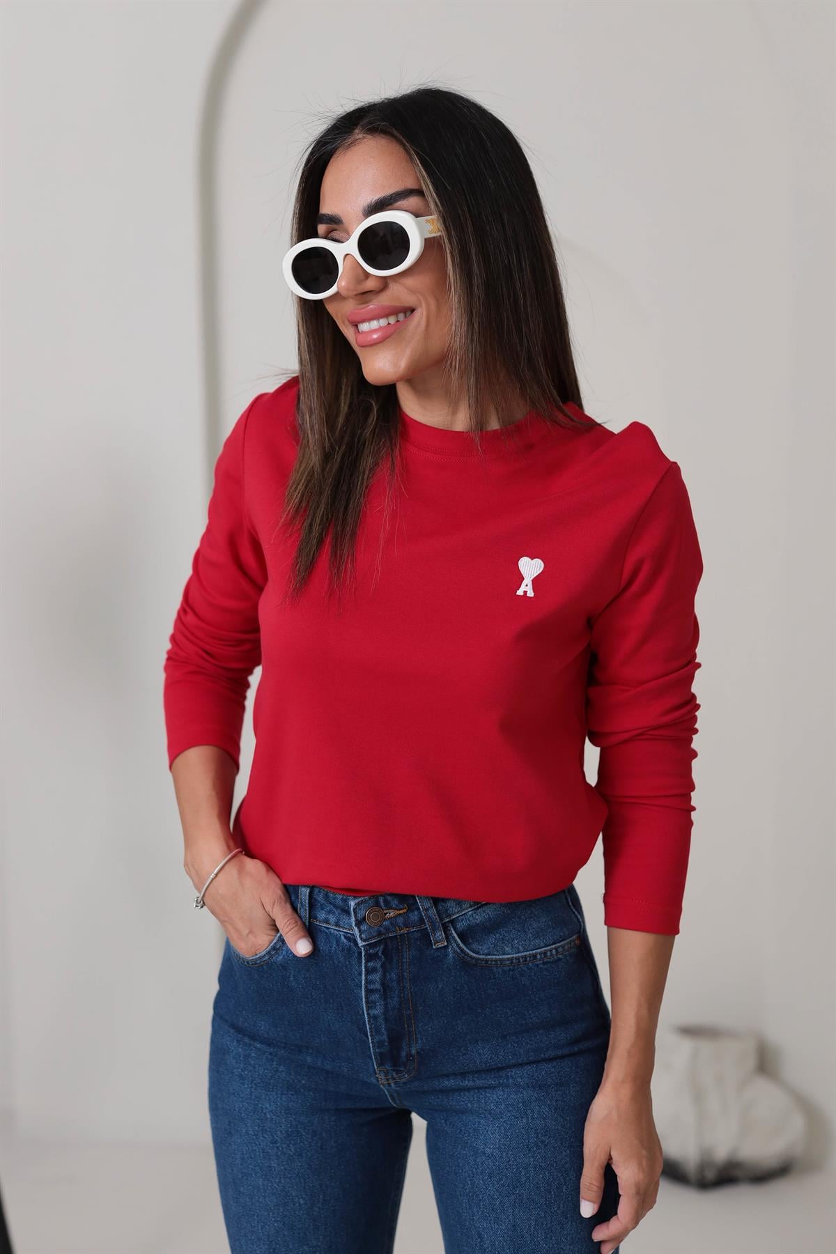 2103 Kalp Nakışlı Tok Doku Uzun Kol Bluz KIRMIZI