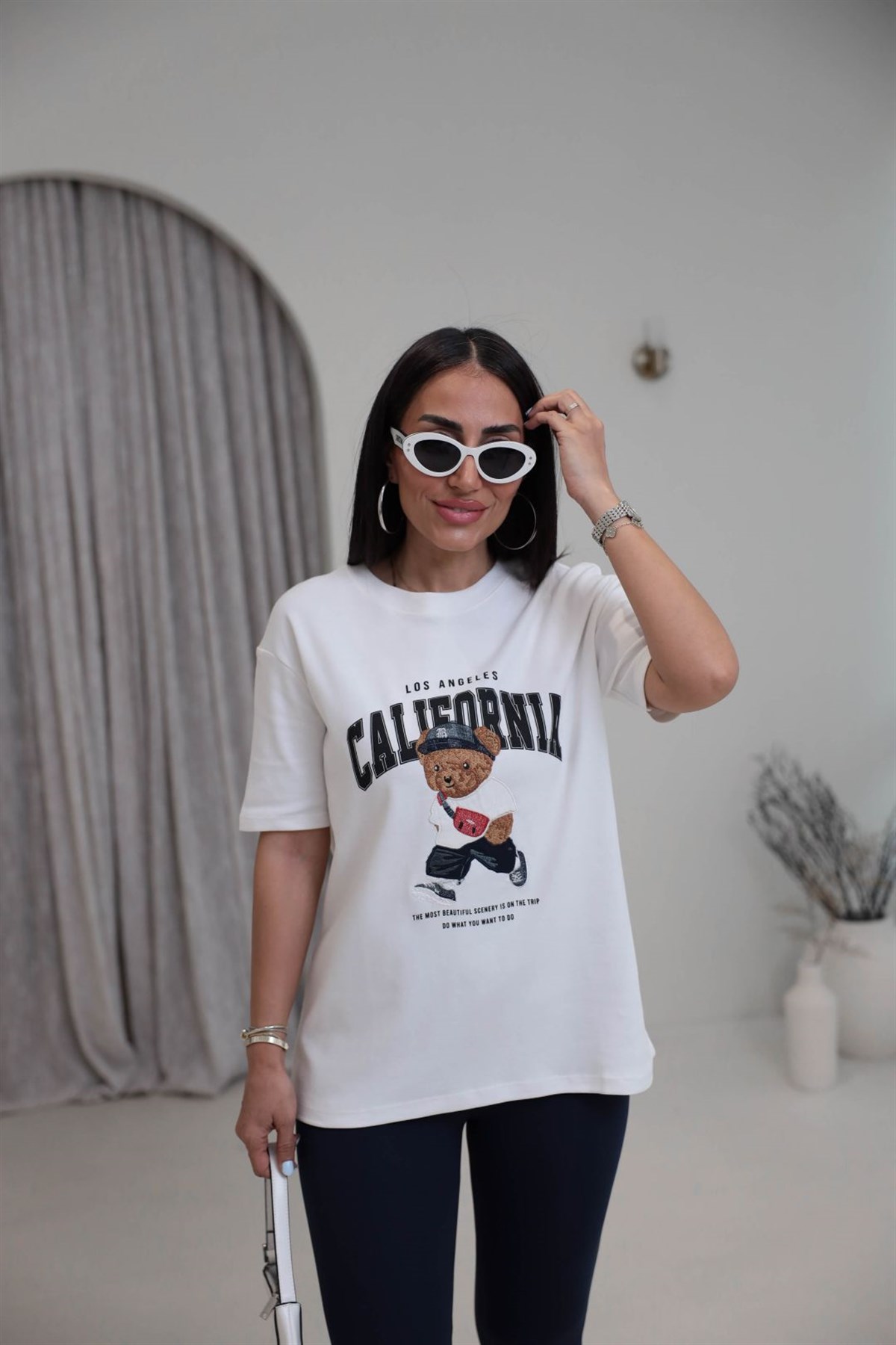 0295 Bisiklet Yaka Tedy Nakışlı Koton Tshirt EKRU