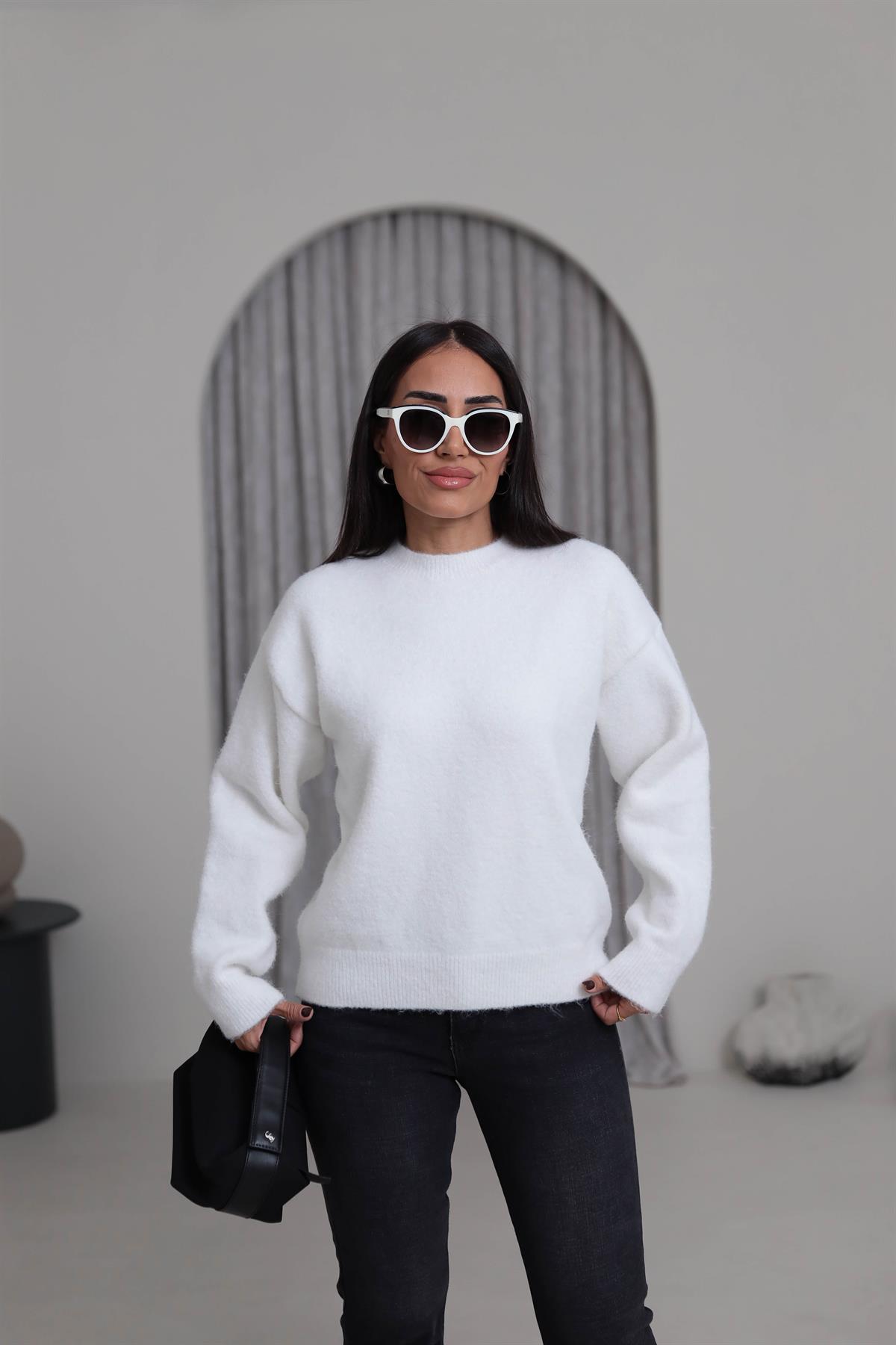 0640 Bisiklet Yaka Yumuşak Dokulu Triko Kazak EKRU