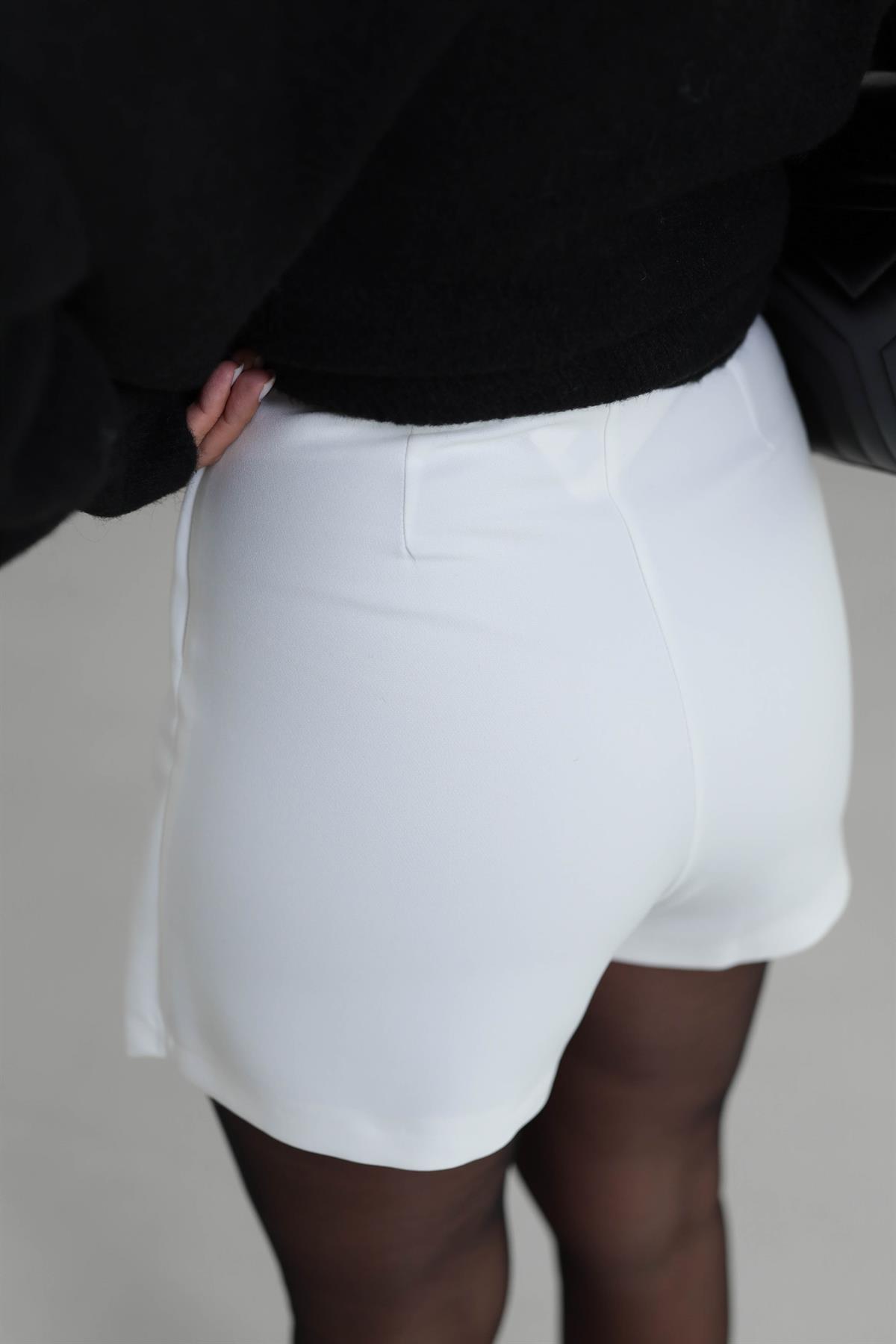 219 Gold Toka Detaylı Şort Etek EKRU