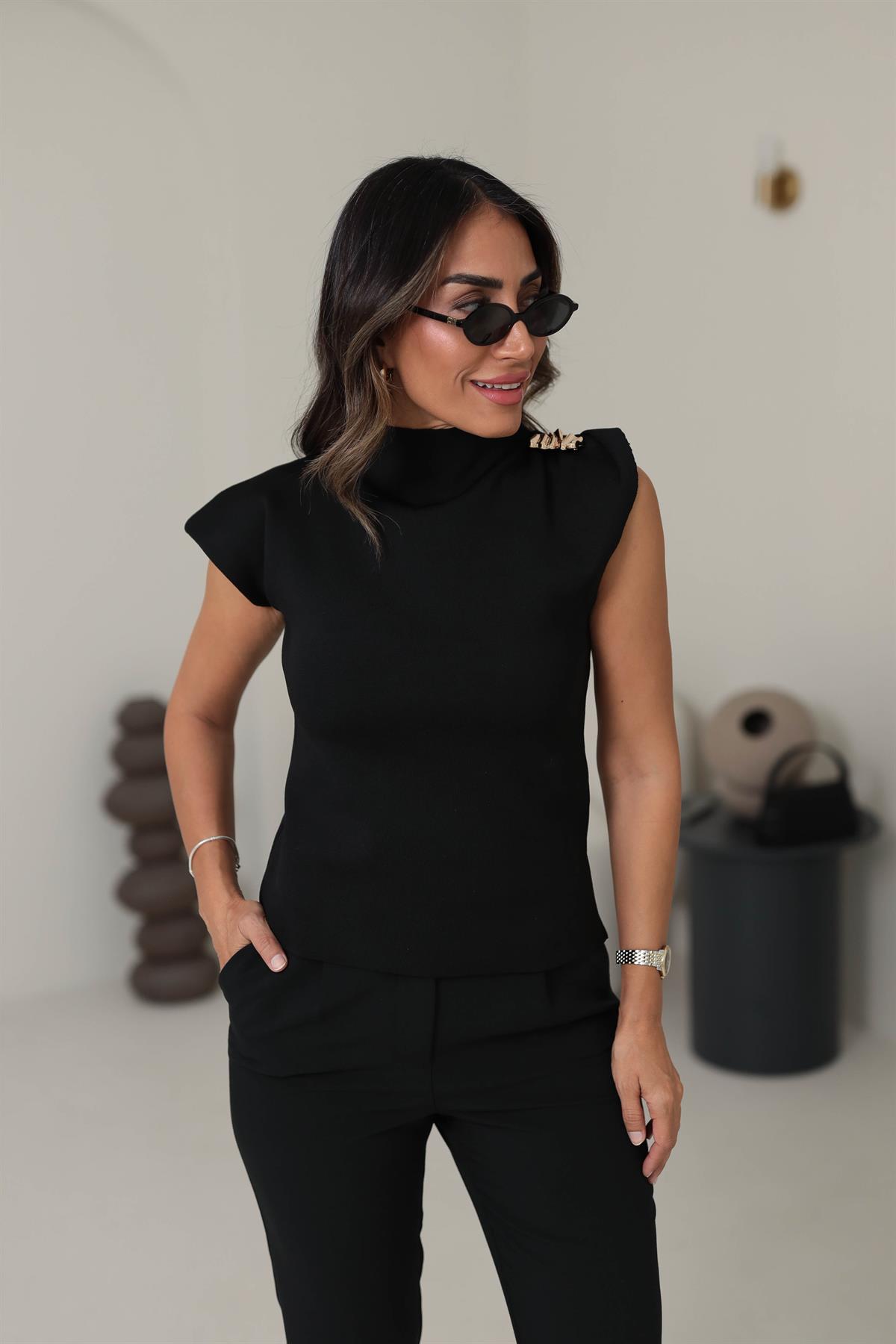 4533 Yarım Balıkçı Broşlu Triko Bluz SİYAH