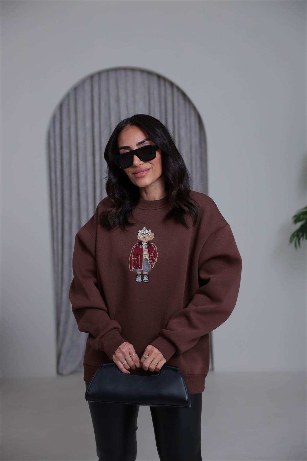 6910 Taşlı Aplikeli Şardonlu Sweatshirt KAHVE