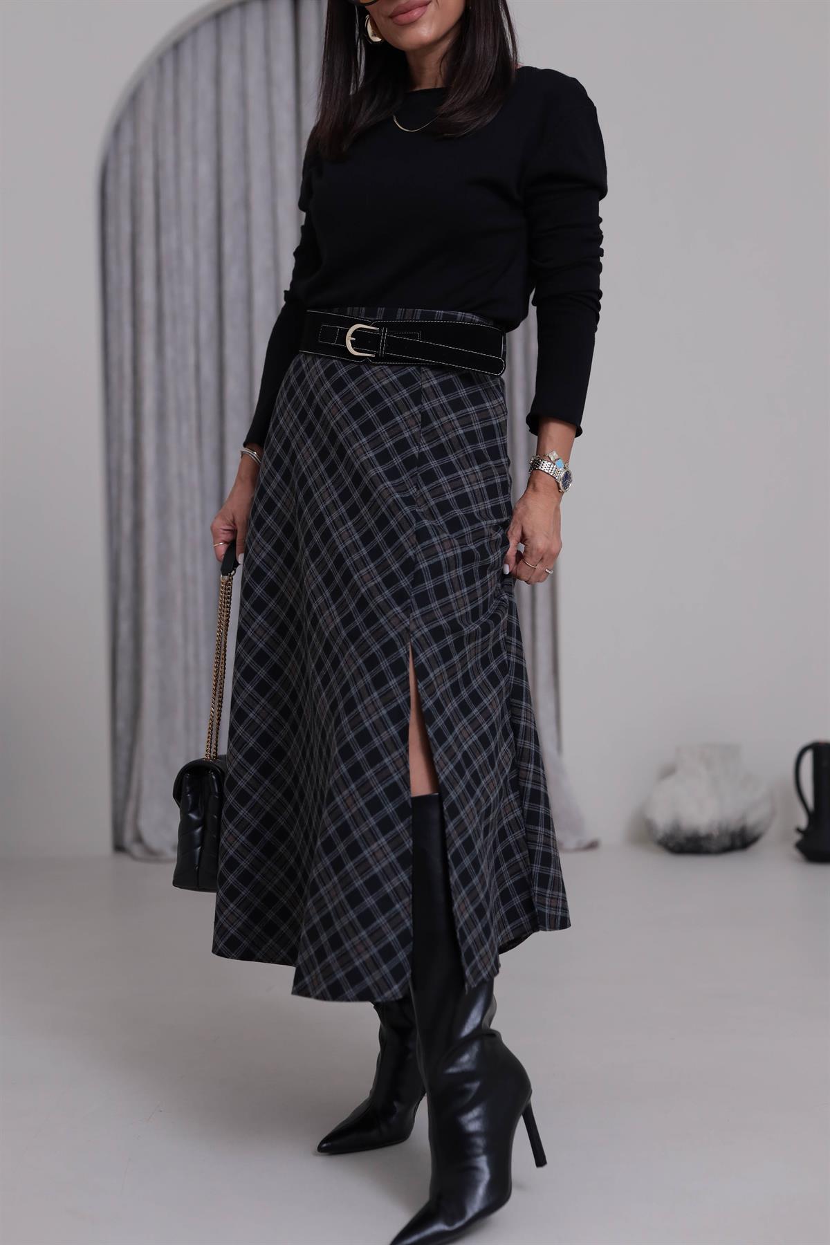 6890 Yırtmaçlı Kemerli Kare Desenli Etek SİYAH