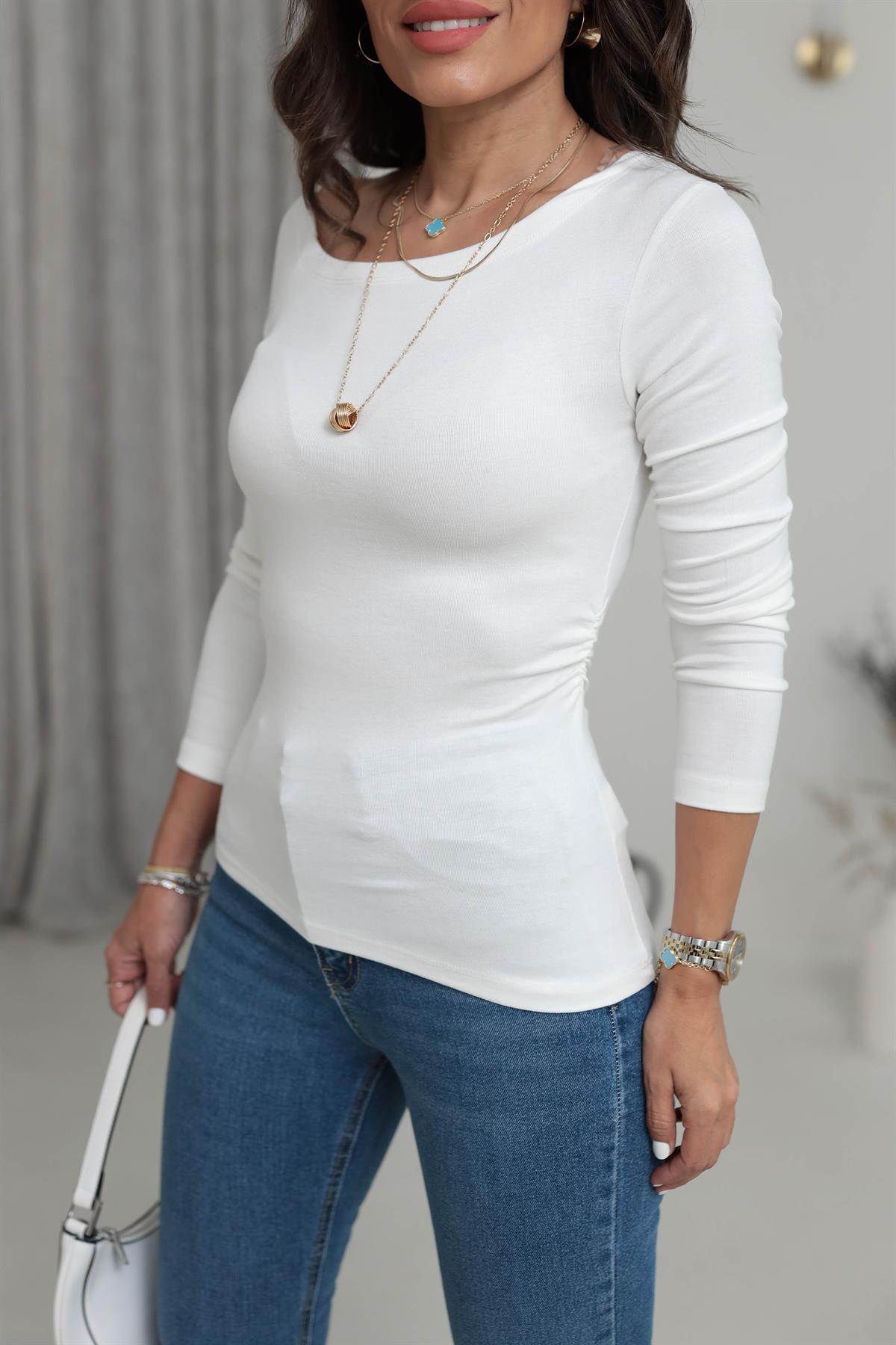 1007 Asimetrik Yaka Yanları Drapeli Modal Bluz EKRU