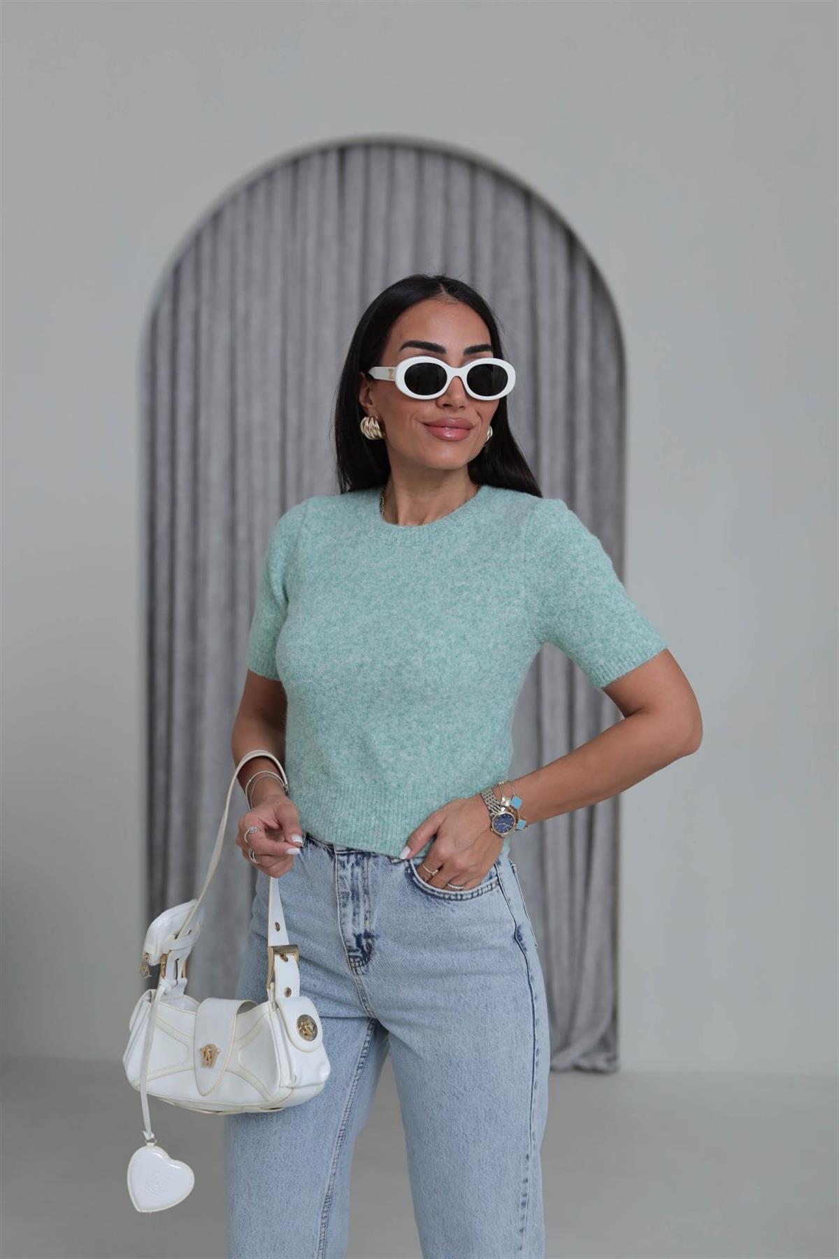 0651 Bisiklet Yaka Yumuşak Dokulu Kısa Kol Triko Kazak MİNT