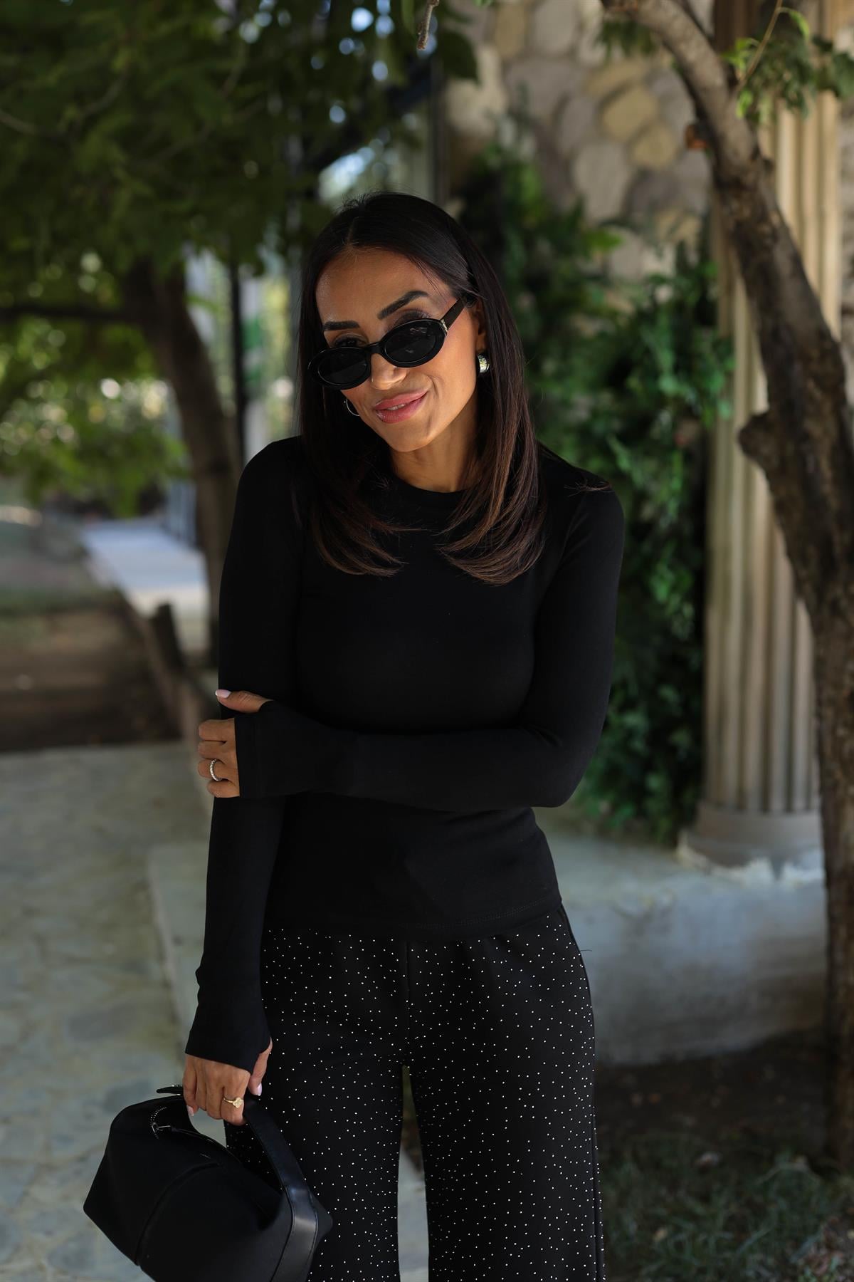 139 Parmak Geçmeli Yumuşak Doku Body SİYAH