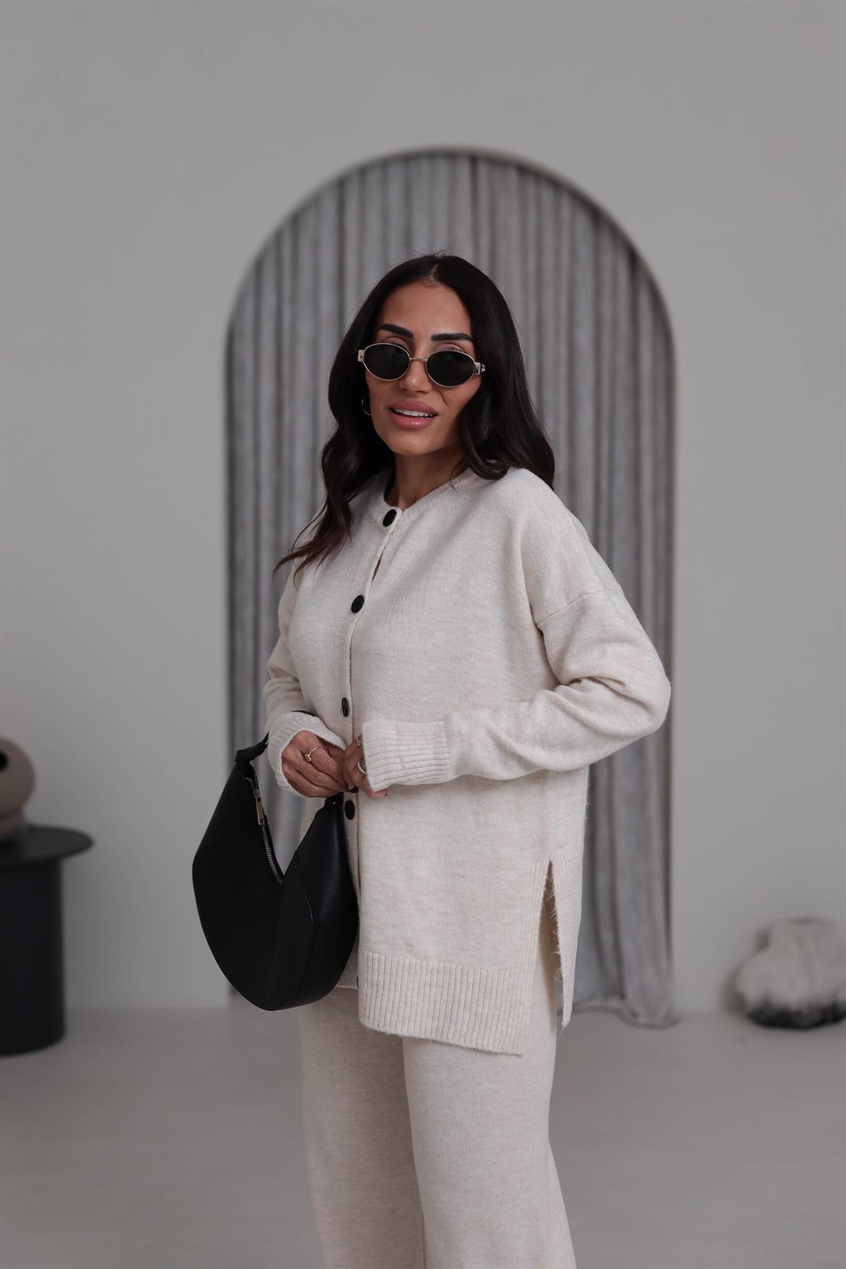 5252 Yanları Yırtmaç Detay Hırka EKRU