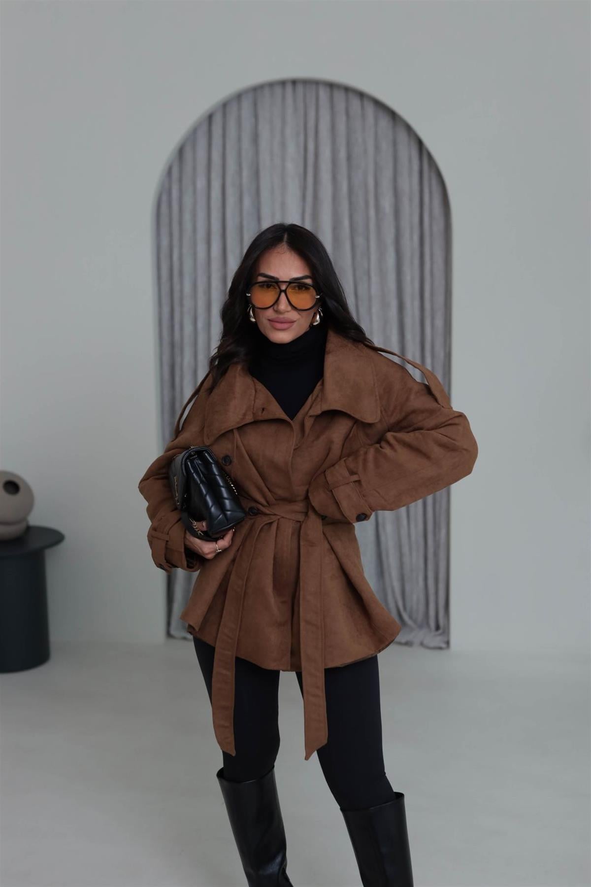 0572 Dik Yaka Apoletli Süet Mont TABA