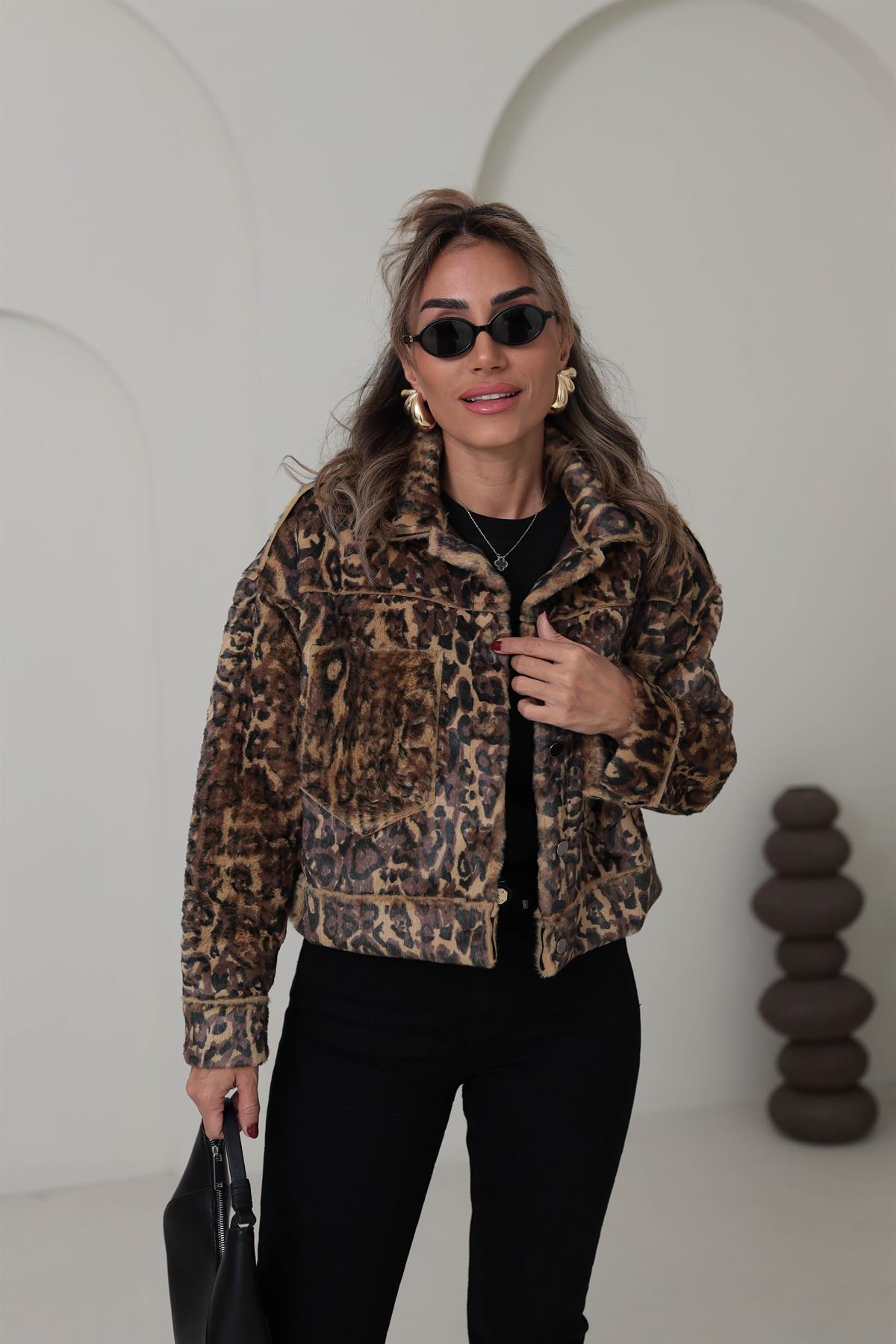 9526 Leopar Desen Cep Detaylı Kürk Ceket