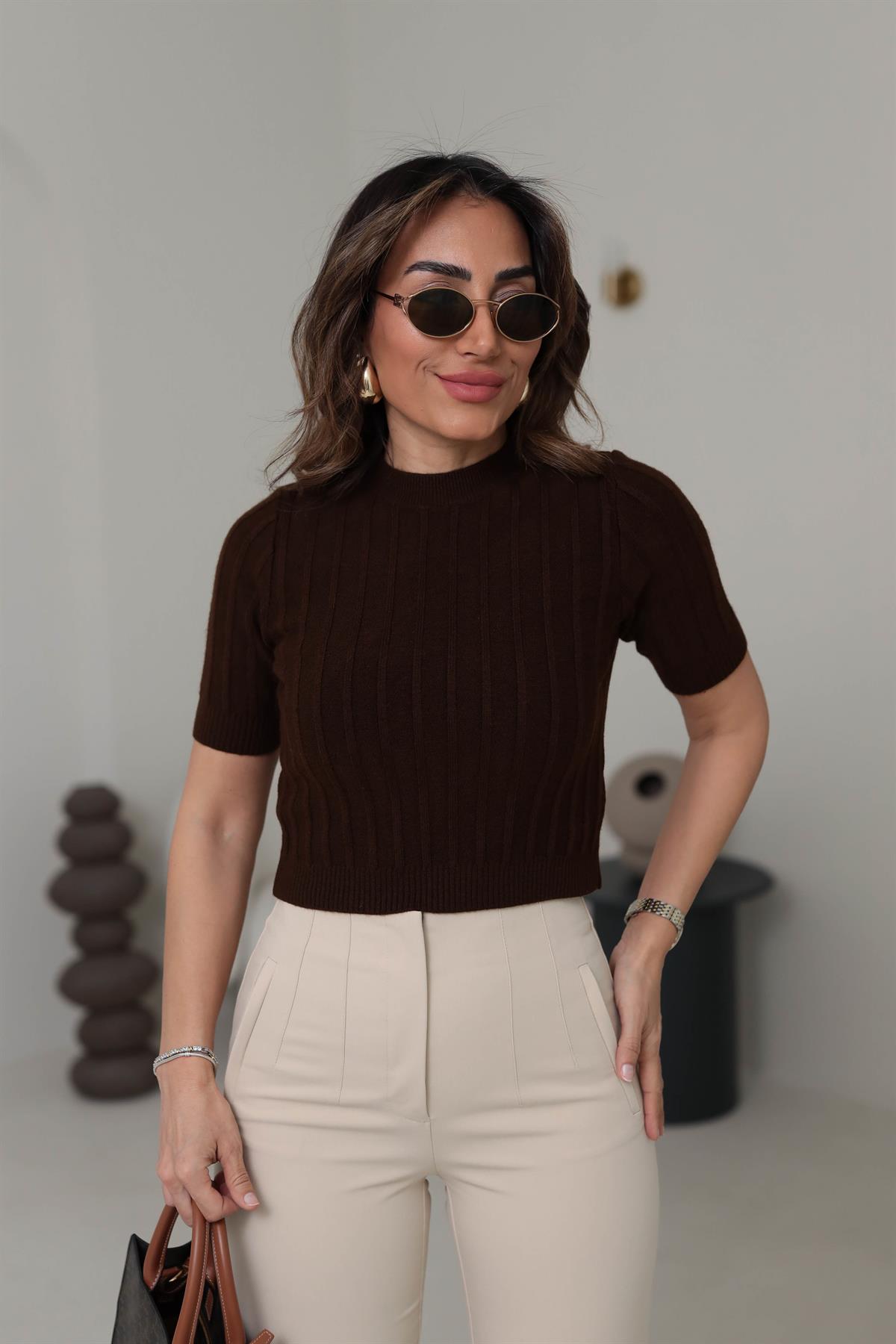 1240 Kısa Kollu Yumoş Dokulu Fitilli Triko Bluz ACI KAHVE