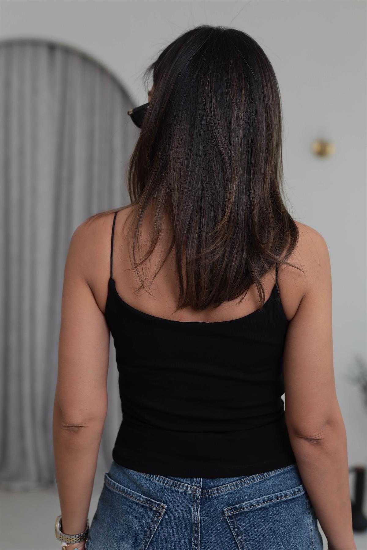 6687 İp Askılı V Detaylı Fitilli Atlet SİYAH