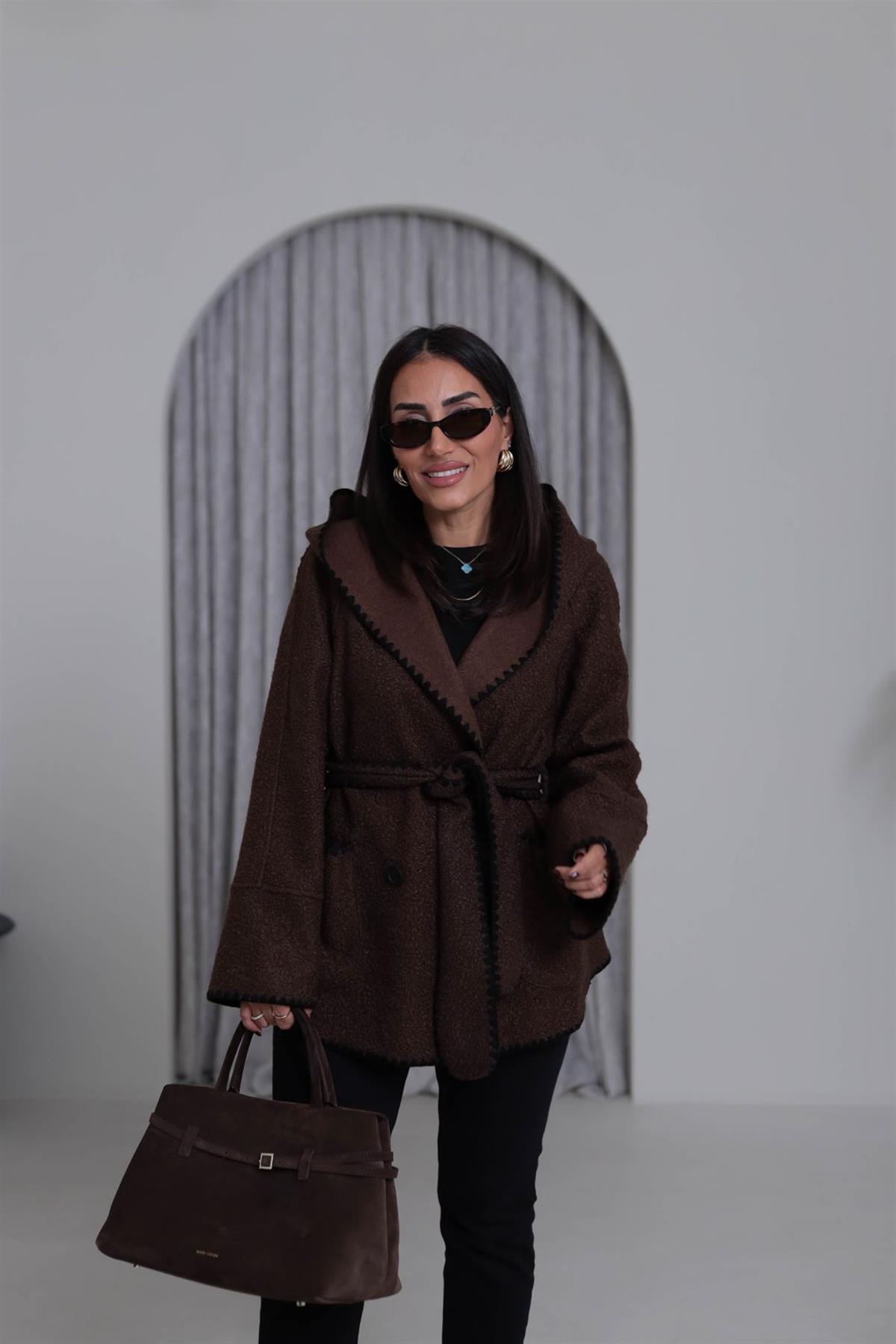 9152 Kontrast Dikiş Detaylı Kapşonlu Kaban KAHVE