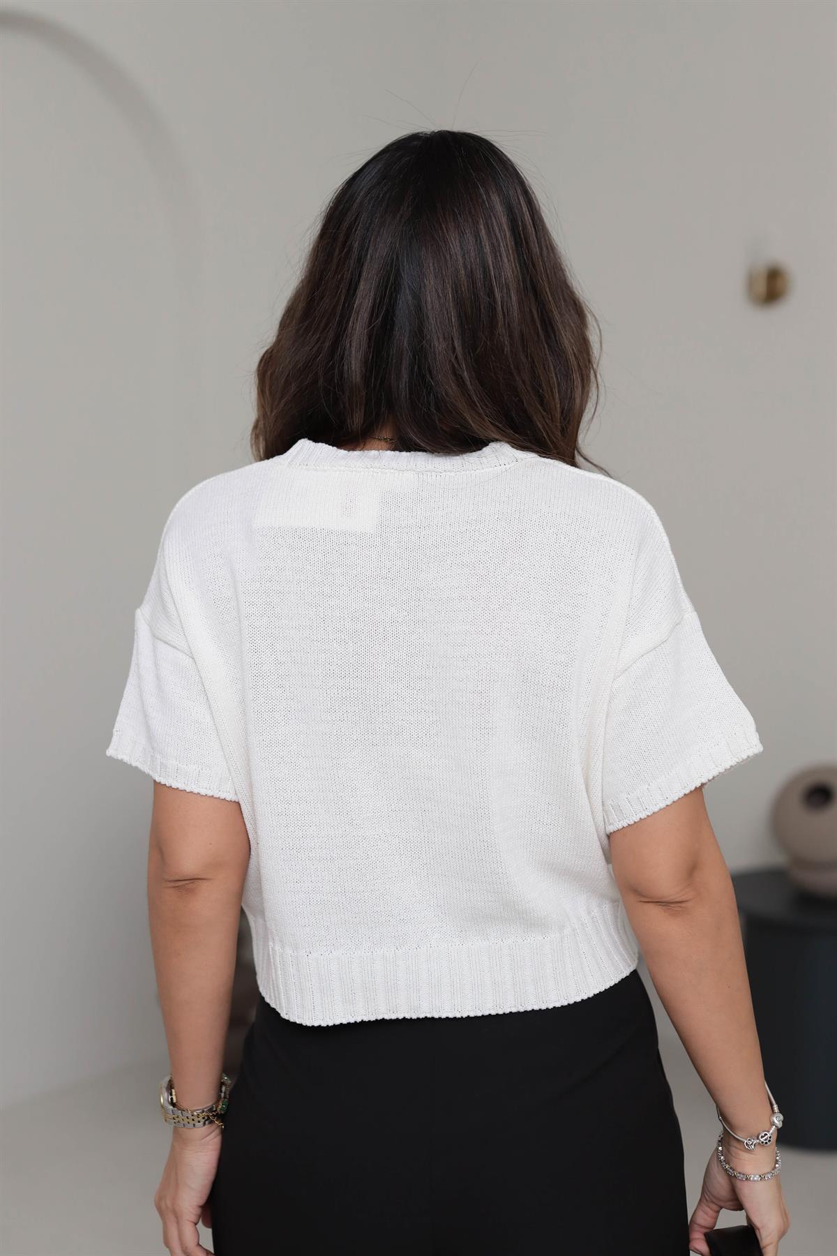 2487 Kısa Kol Ve Önü Yazı Detaylı Triko Bluz EKRU