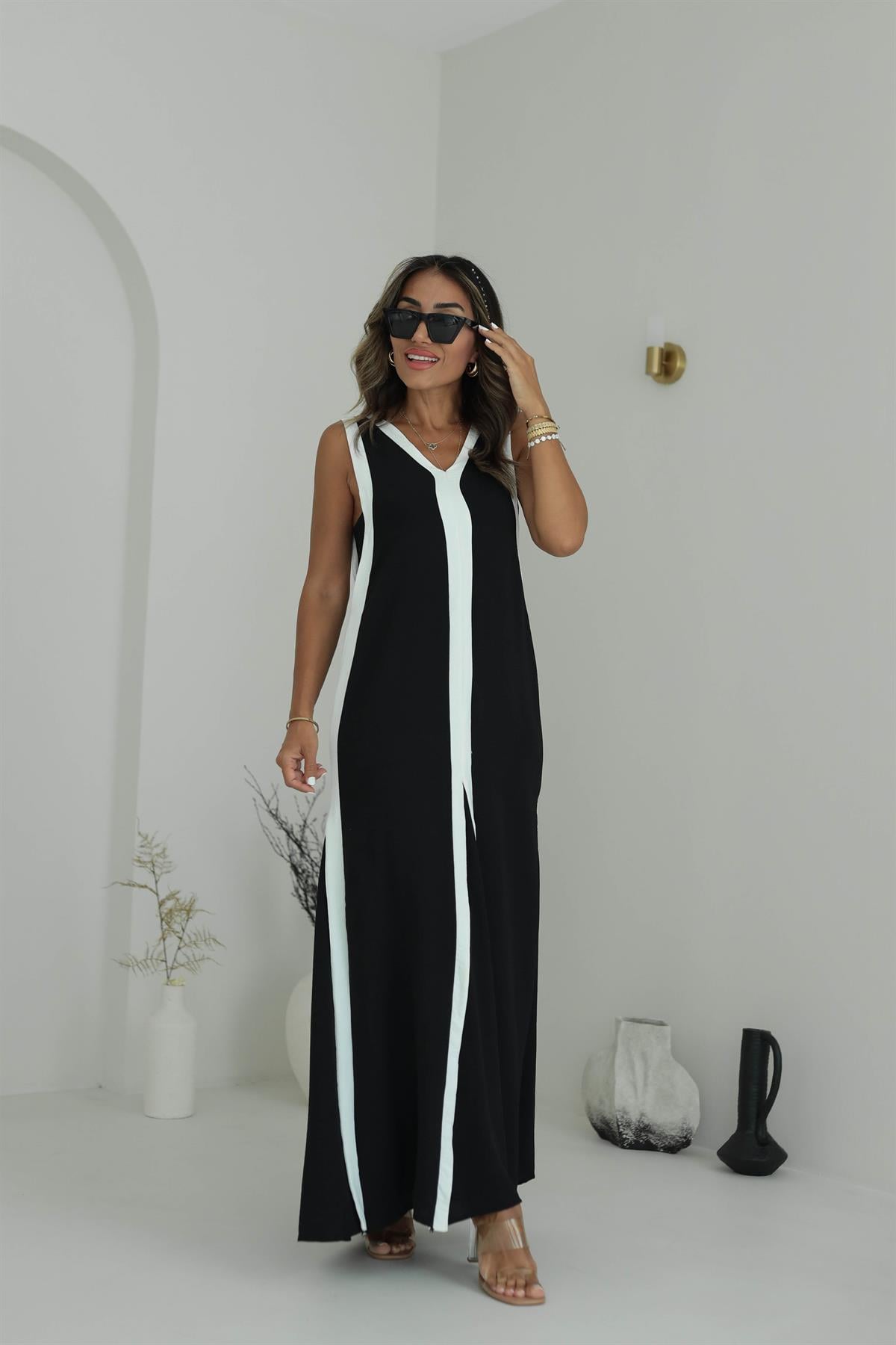 9005 V Yaka Beyaz Şeritli Uzun Elbise