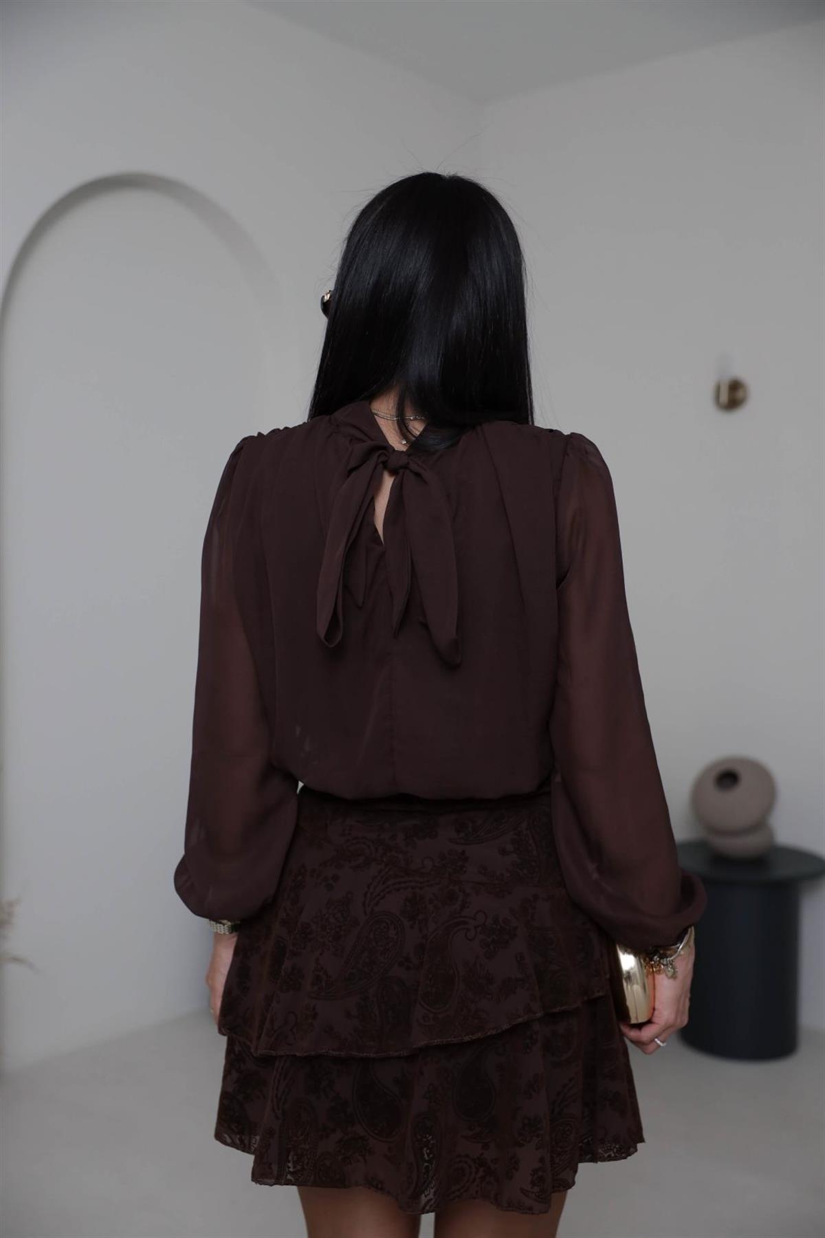 3863 Eteği Flok Baskı Katlı Elbise KAHVE