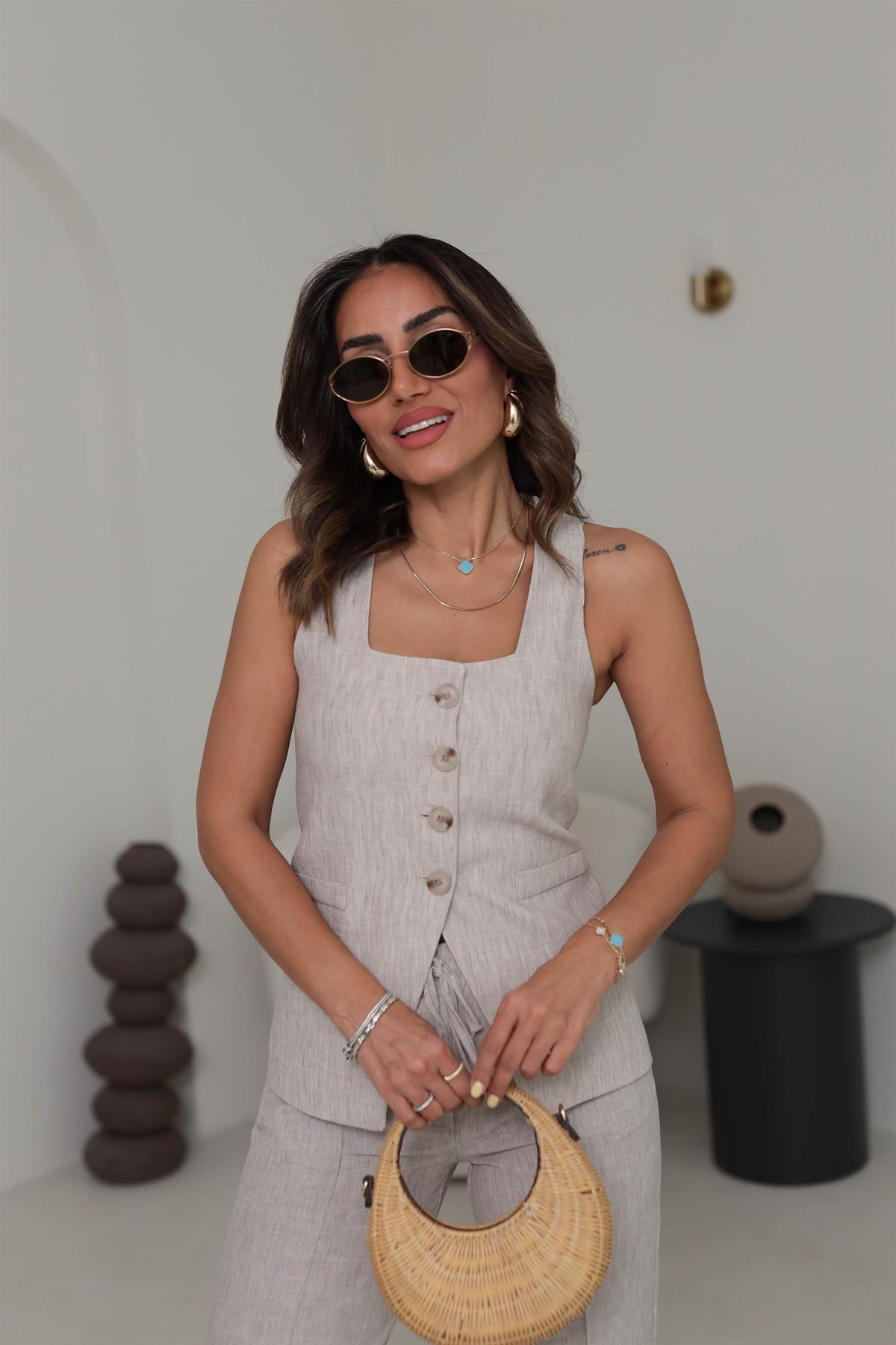 3170 Kare Yaka Arkadan Bağlamalı Yelekli Takım TAŞ