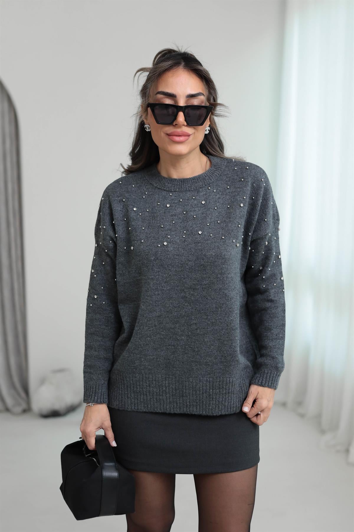 4243 Boncuk Ve Taş Detaylı Triko Kazak FÜME