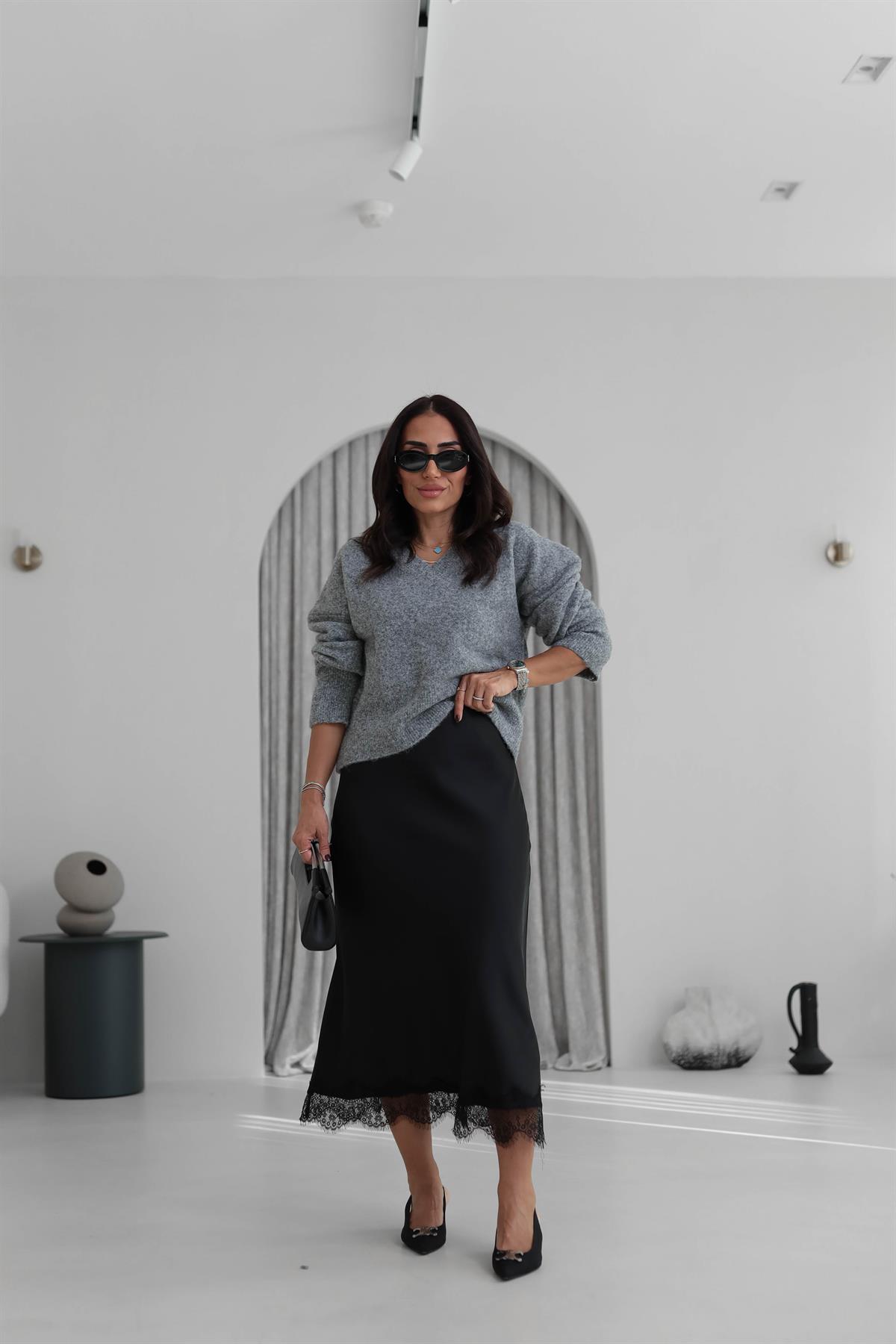 0645 V Yaka Yumuşak Dokulu Triko Kazak KOYU GRİ