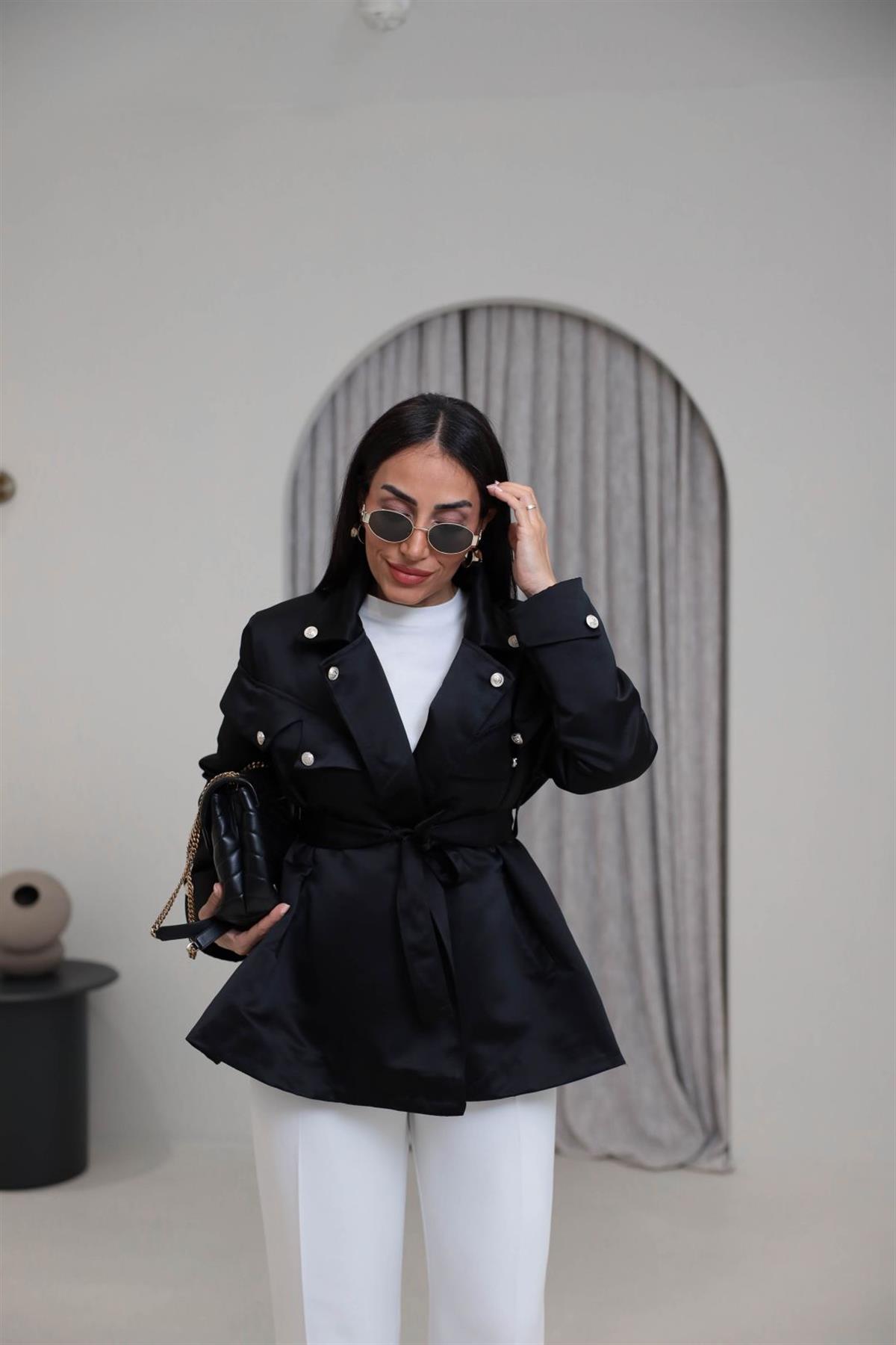 302 Gold Düğmeli Kuşaklı Saten Ceket SİYAH