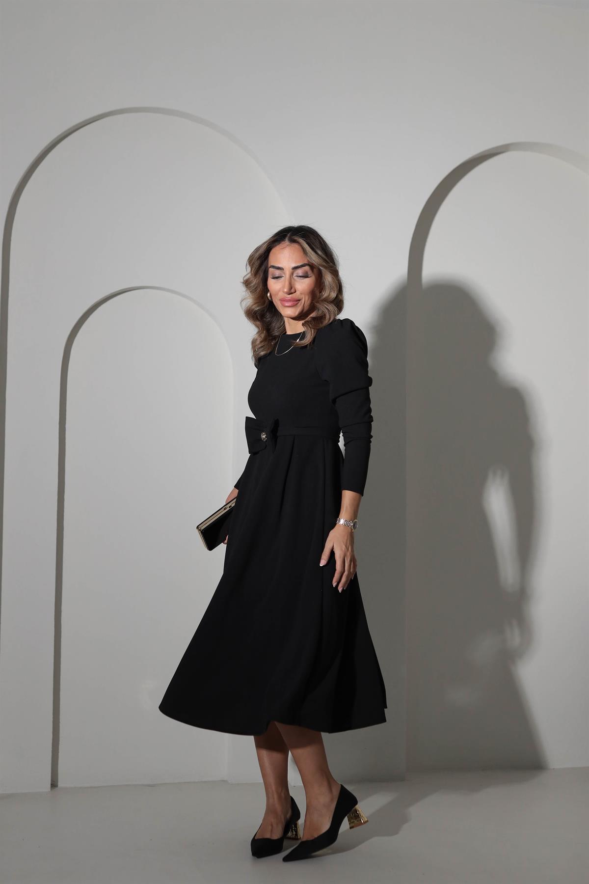 3629 Arkası Fermuarlı Fiyonk Kuşaklı Elbise SİYAH