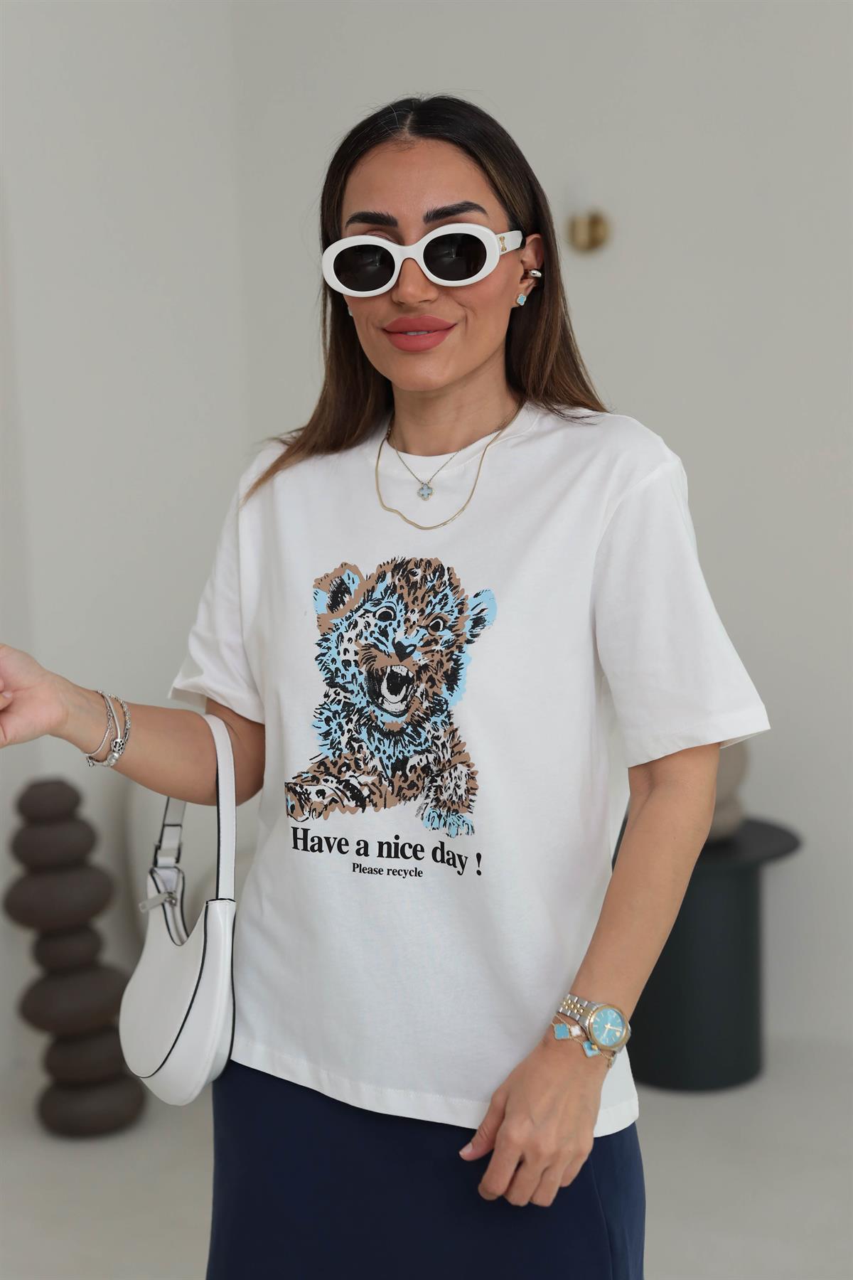 7115 Aslan Baskılı Pamuklu Tshirt EKRU