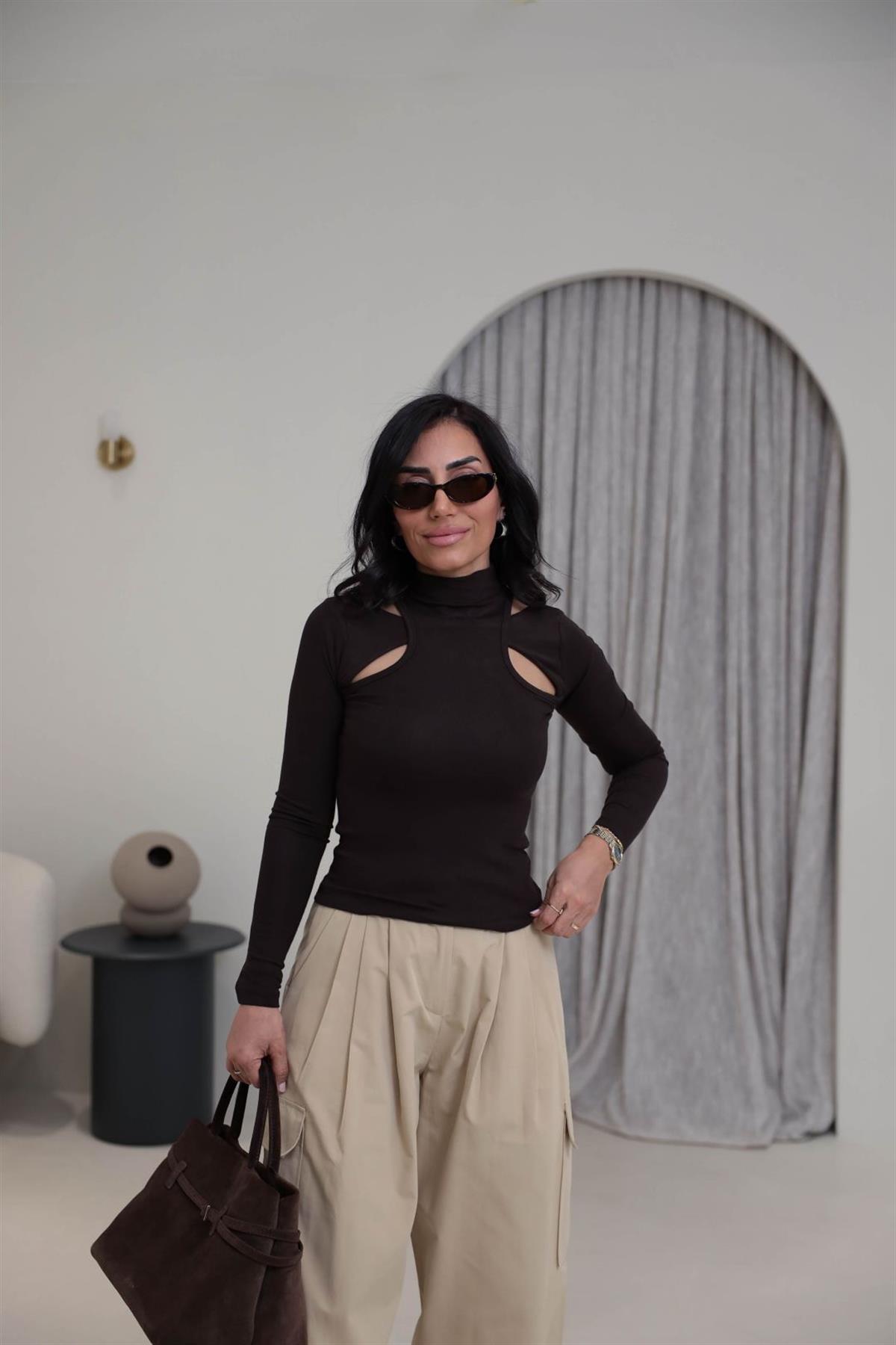 146 Dik Yaka Pencere Detaylı Uzun Kol Modal Bluz KAHVE