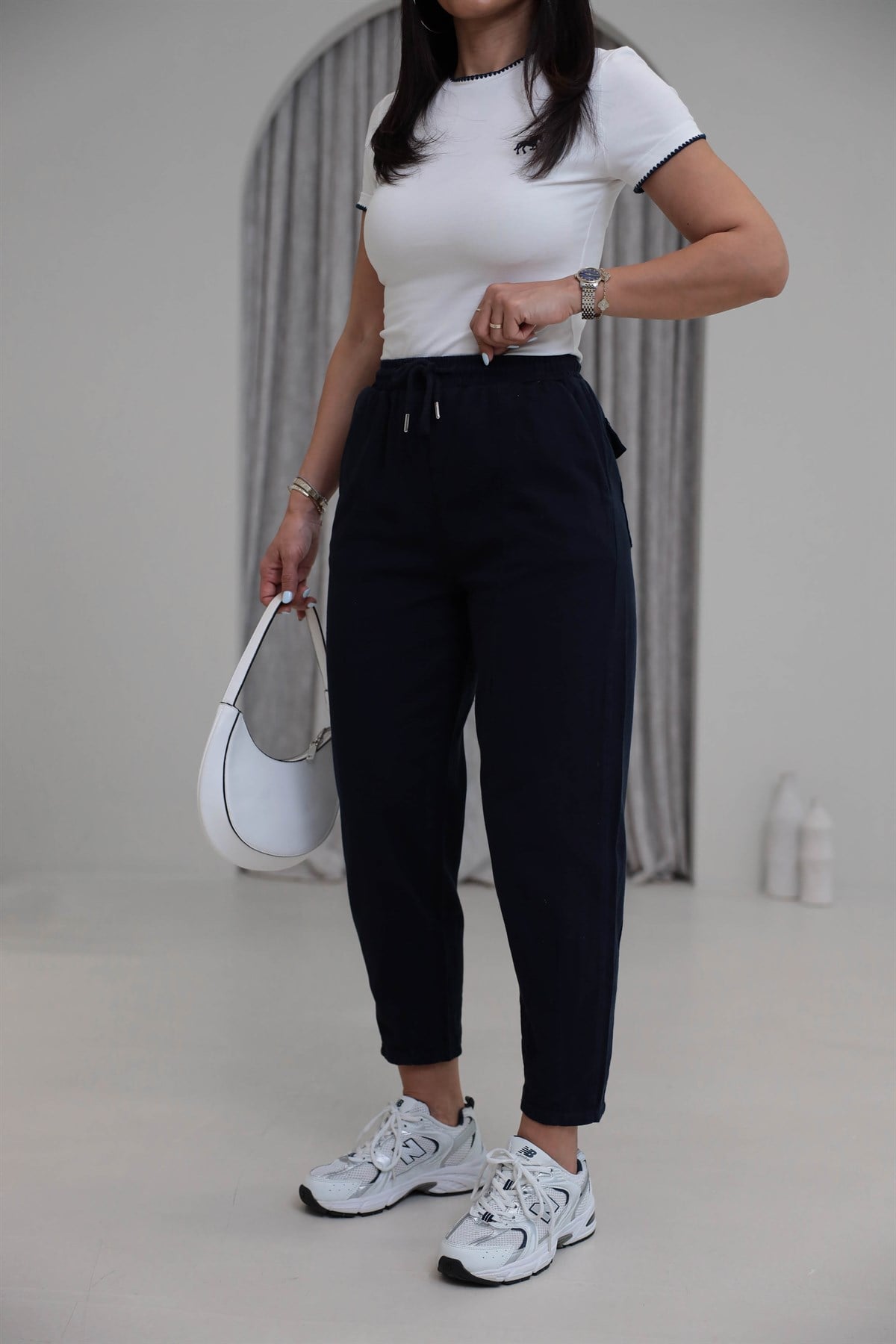 0079 Beli Lastikli Paça Pensli Pantolon LACİVERT