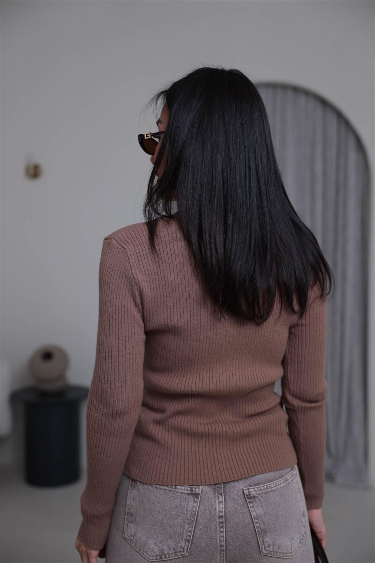 Orj V Yaka Yarım Düğmeli Korsman Triko CAMEL