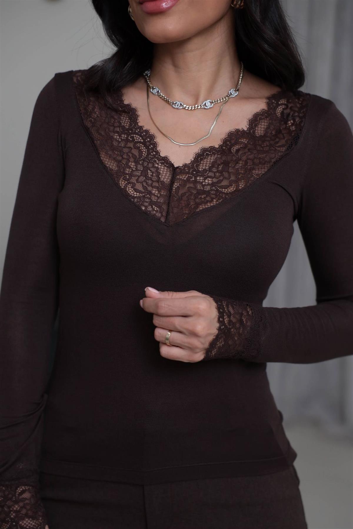 1041 V Yaka Dantel Detay İnti Body KAHVE