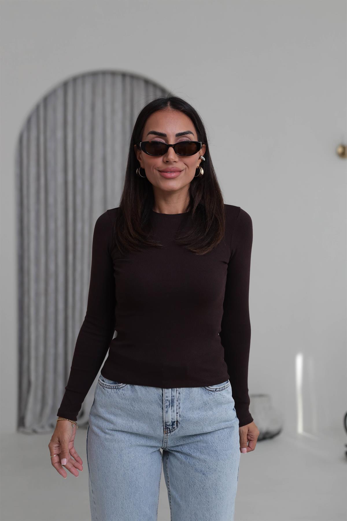 4564 Bisiklet Yaka Basic Pamuklu Bluz KAHVE