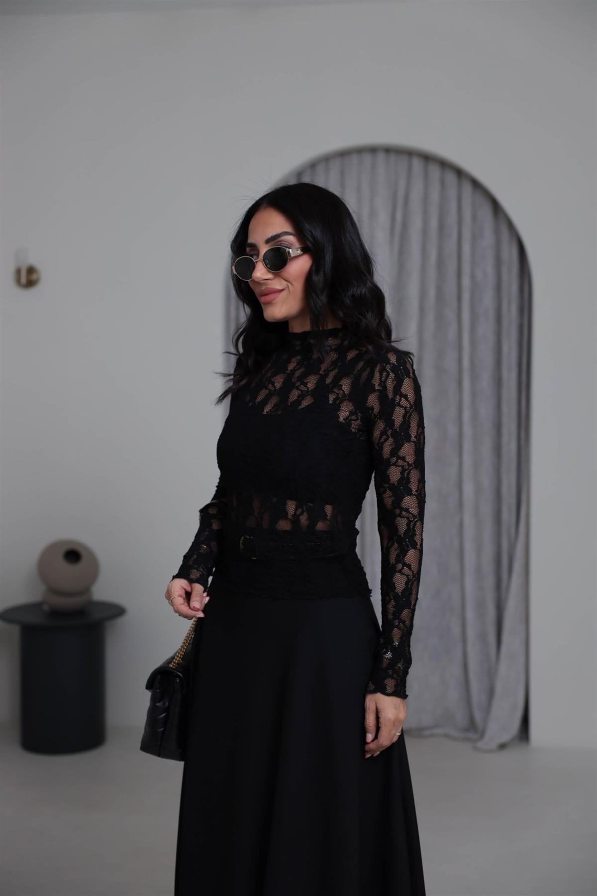 4701 Dik Yaka Dantelli Uzun Kol Bluz SİYAH