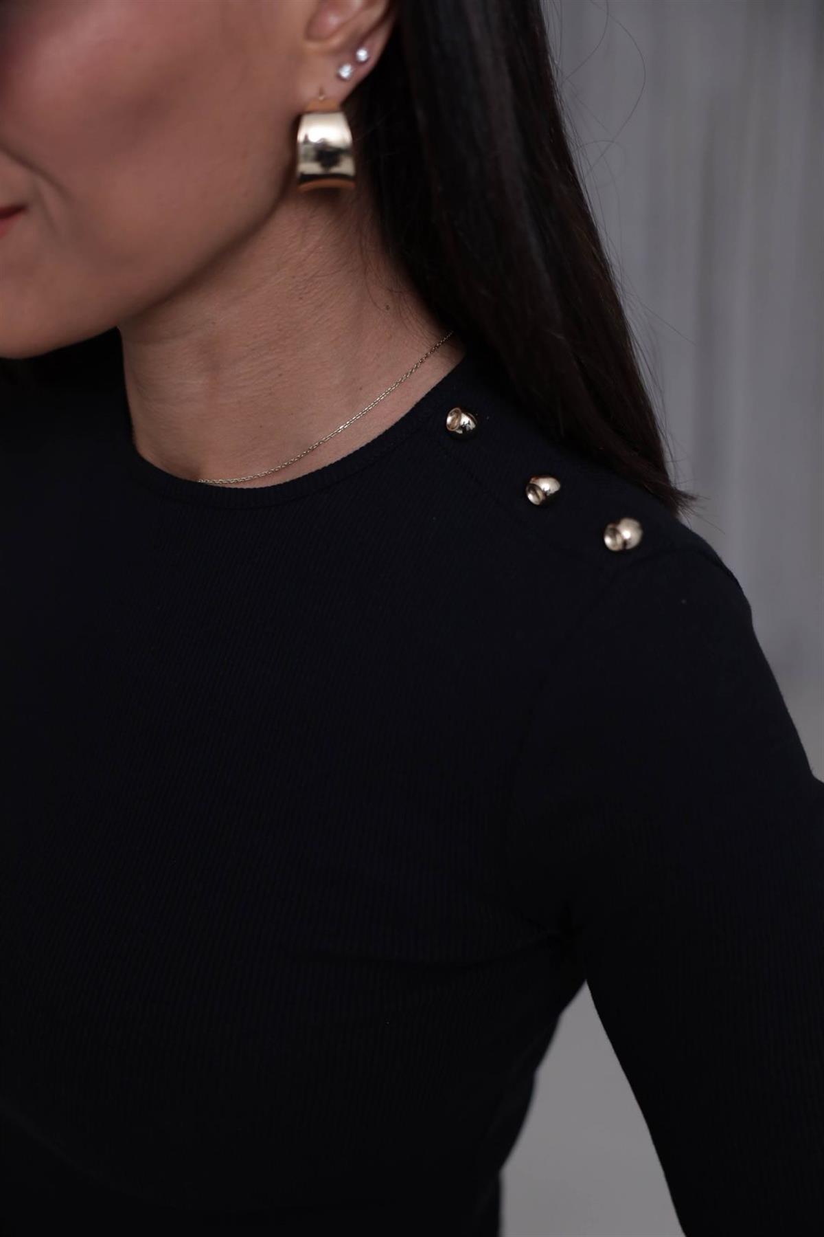 7245 Omzu Düğmeli Fitilli Bluz SİYAH