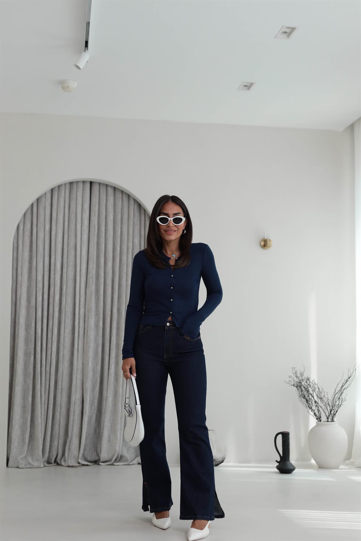 5679 Push-Up Yandan Yırtmaçlı Jean LACİVERT