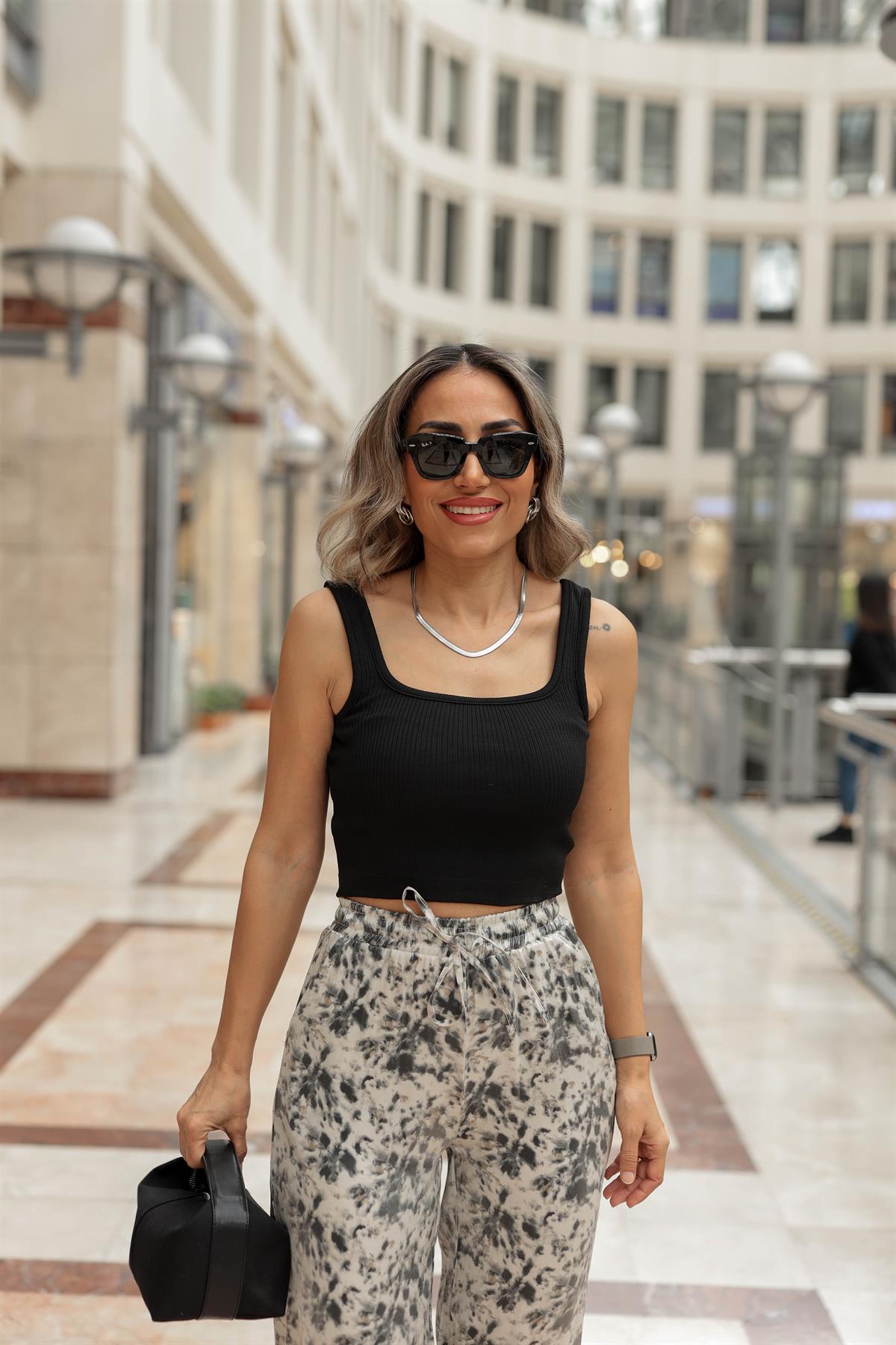 0020 Kalın Askılı Triko Crop Atlet