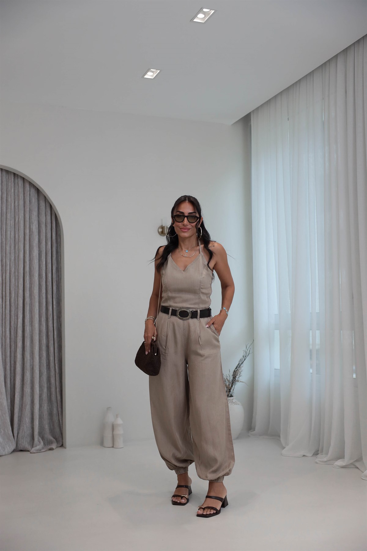 2330 Boyundan Bağlamalı Tencel Tulum KOYU BEJ