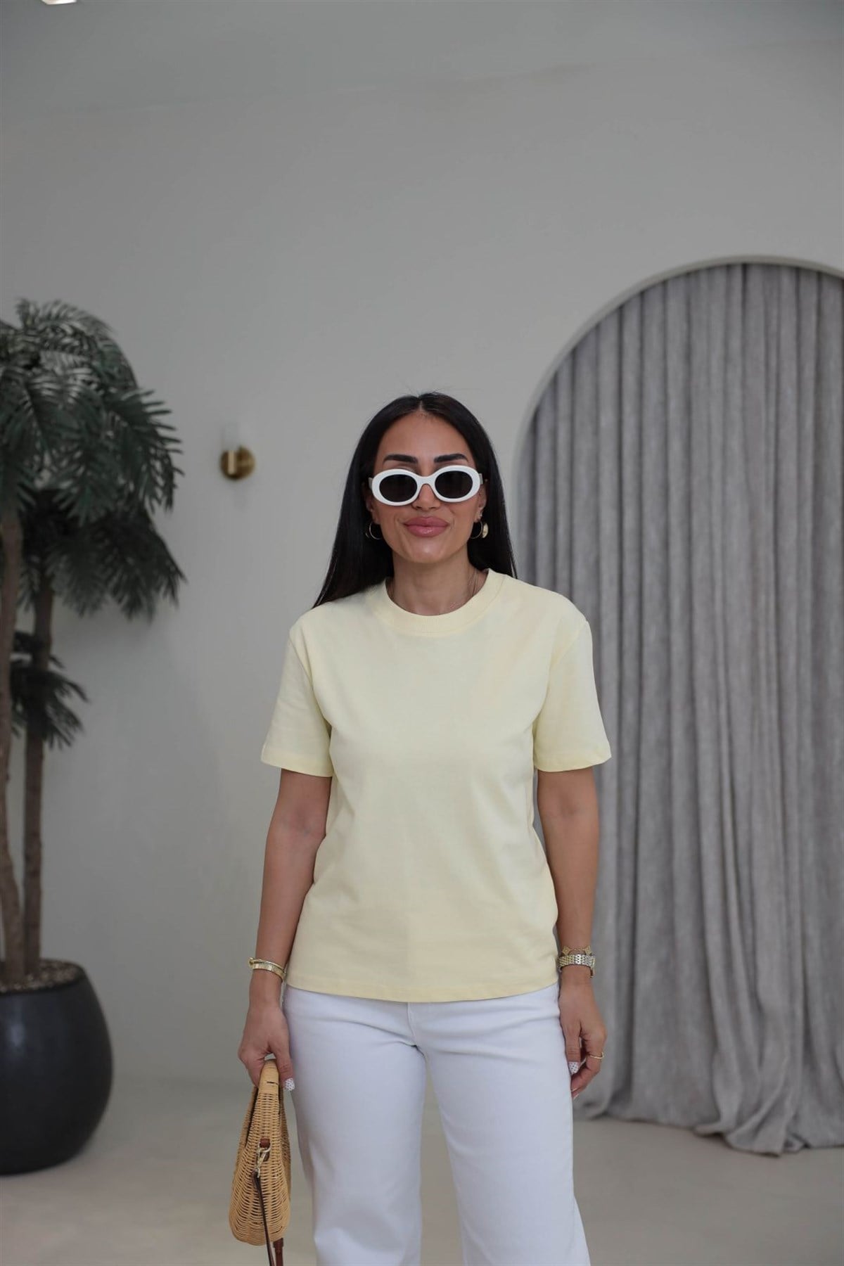 0312 Dekoratif Dikişli Pamuklu Tshirt AÇIK SARI