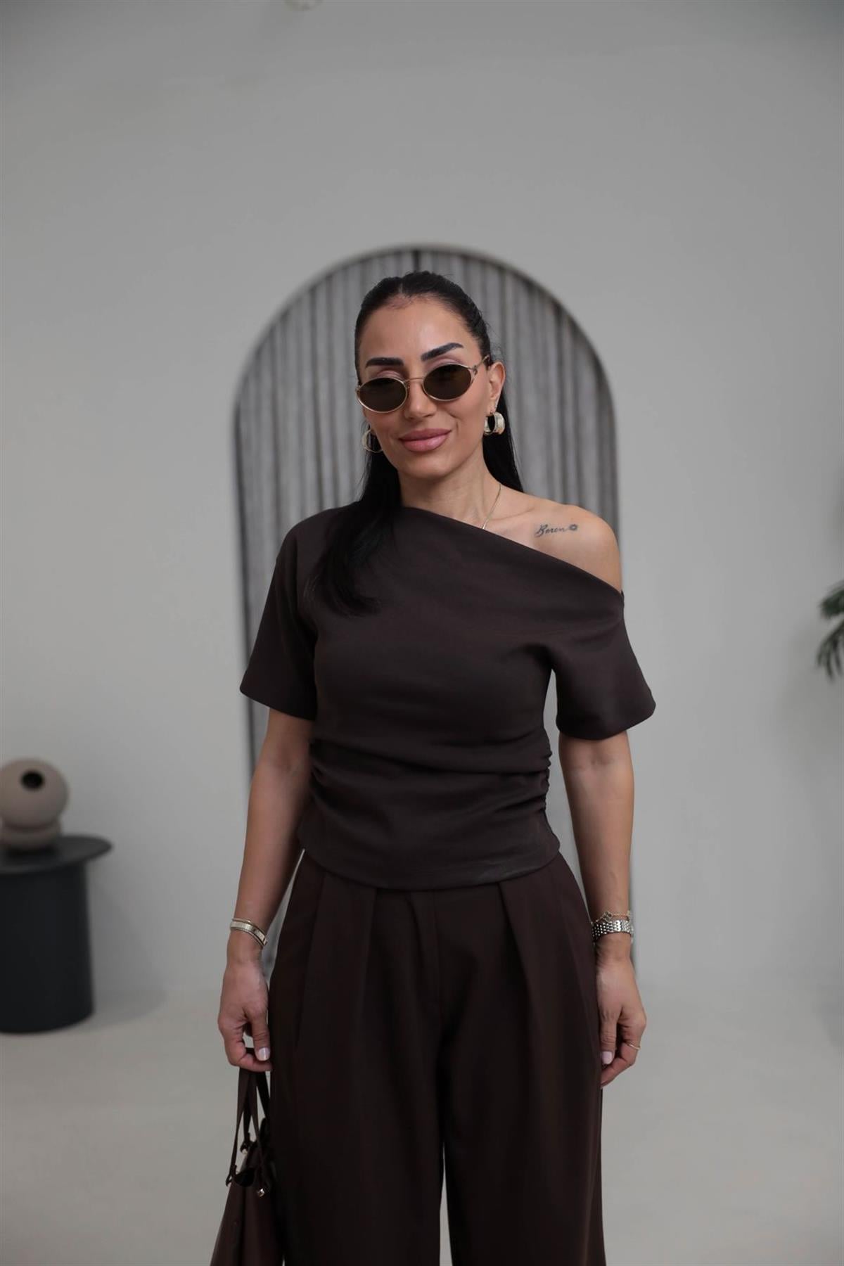 0840 Tek Omuz Drapeli Tok Penye Bluz KAHVE