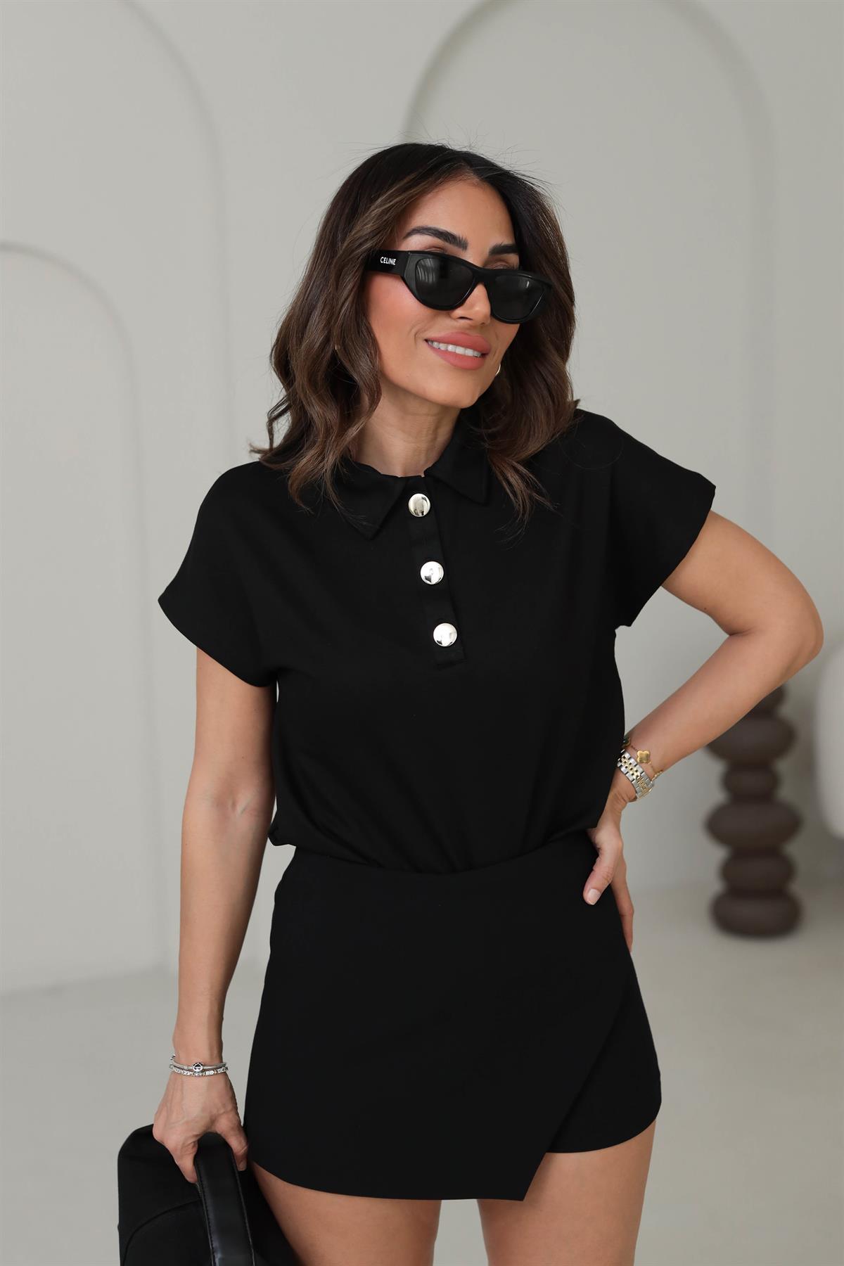 Polo Yaka Gold Düğmeli Düşük Kol Bluz SİYAH