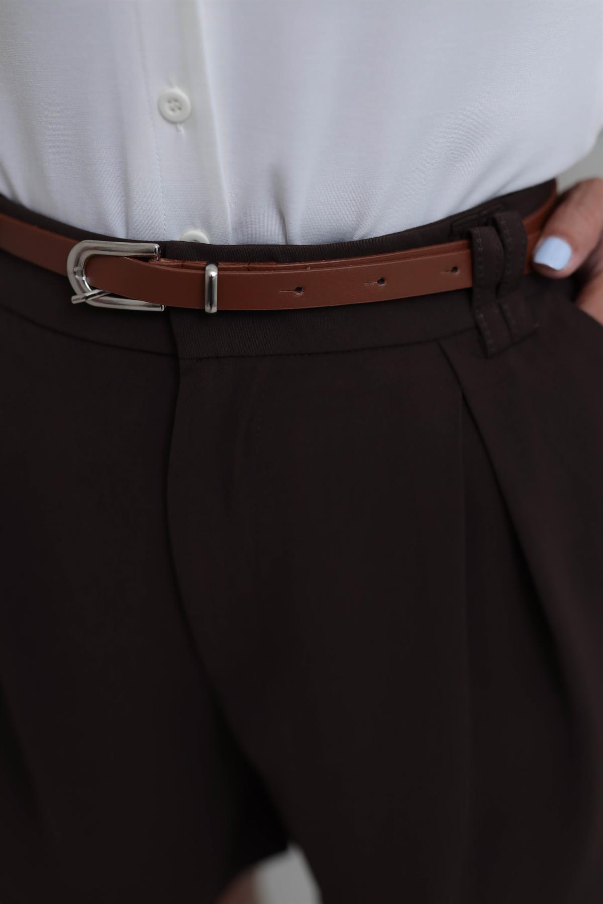 0404 Kemerli Pensli Geniş Paça Şort ACI KAHVE