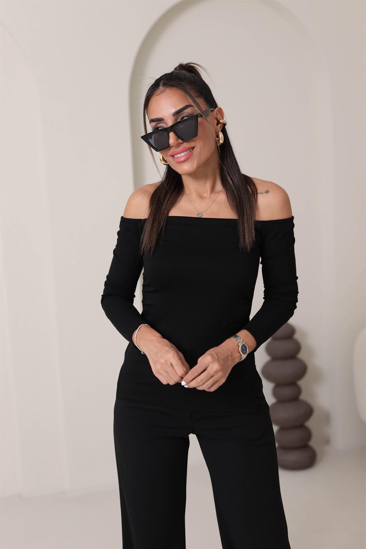 0127 Omuz Dekolteli Dokulu Bluz SİYAH