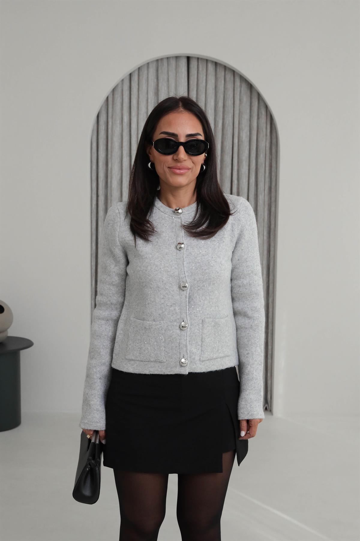 0935 Bisiklet Yaka Pullu Simli Düğmeli Triko Hırka GRİ