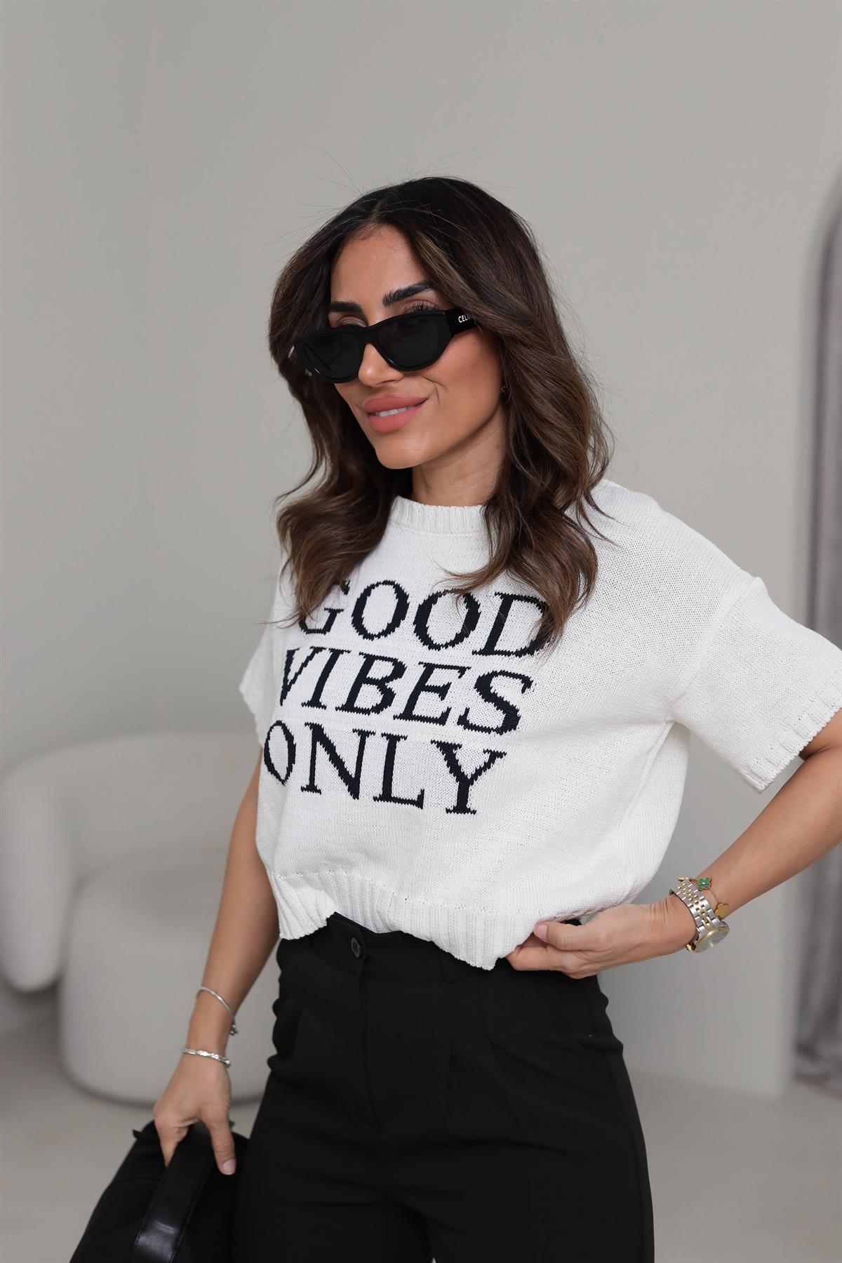 2487 Kısa Kol Ve Önü Yazı Detaylı Triko Bluz EKRU