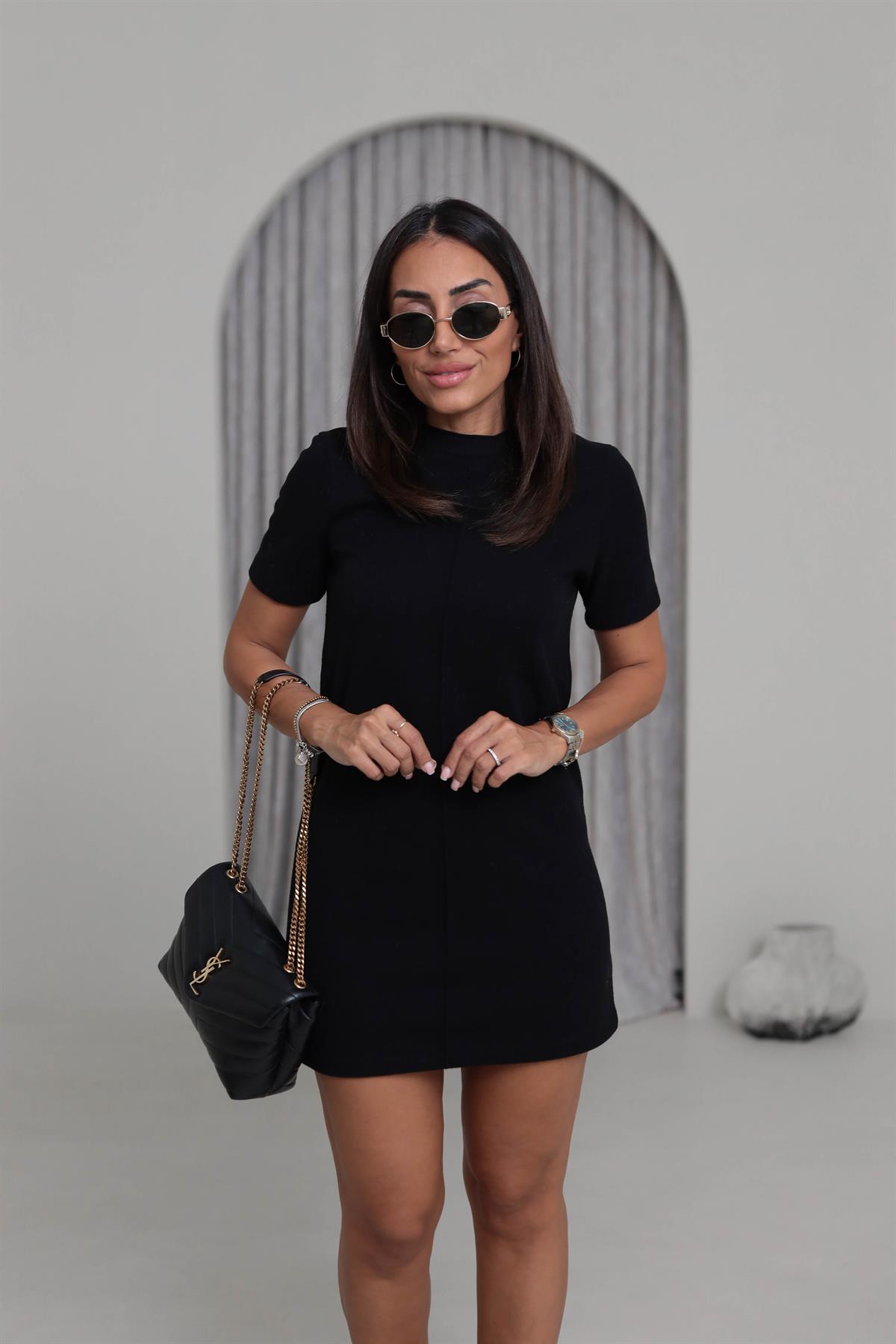 0810 Ön Dikiş Detaylı Kısa Kol Yumuşak Dokulu Elbise SİYAH