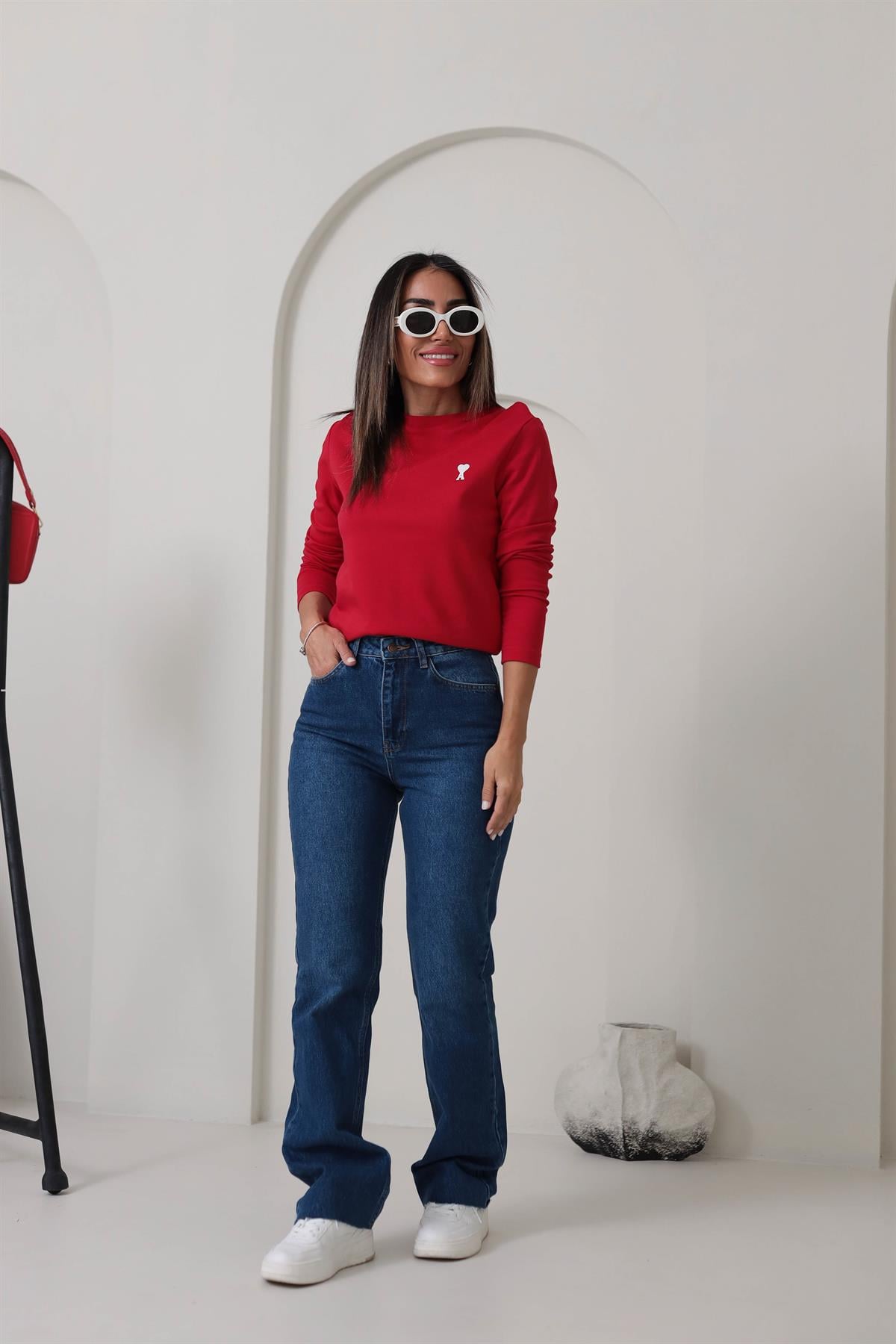 2103 Kalp Nakışlı Tok Doku Uzun Kol Bluz KIRMIZI